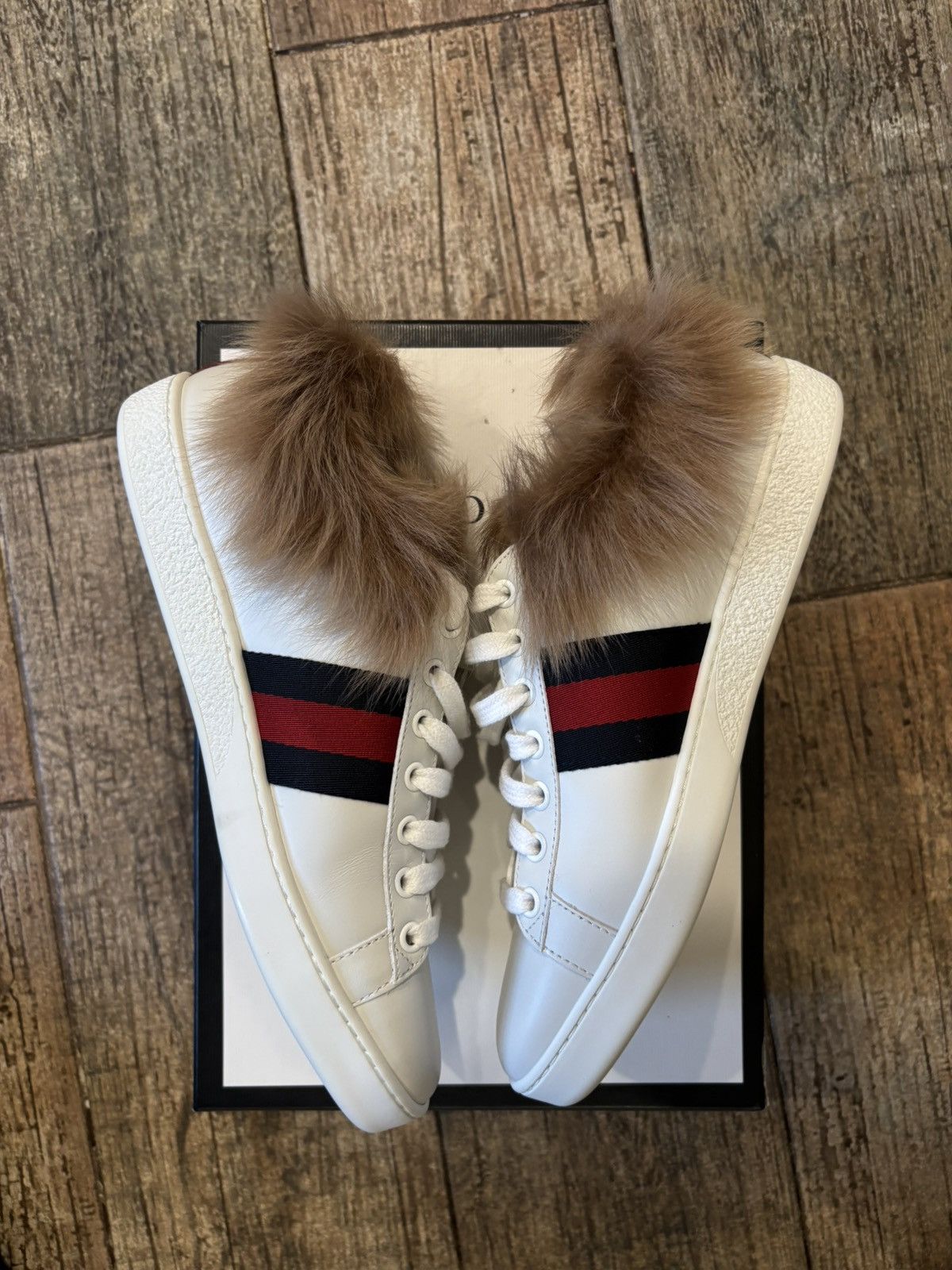 Gucci White Ace Bee With Fur Lining Size US 7 / IT 37 - 3 Thumbnail