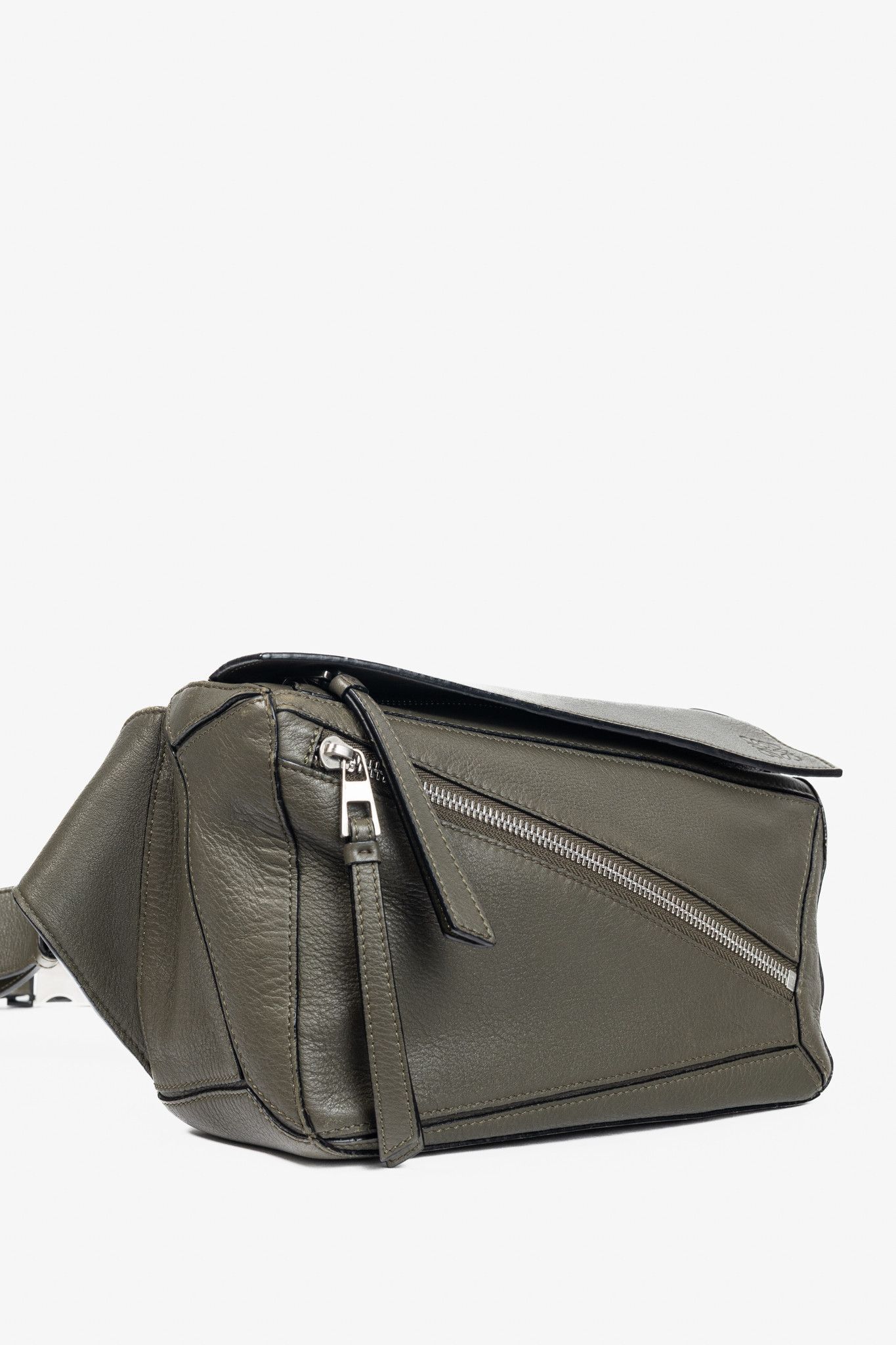 Loewe Loewe Puzzle Khaki Green Classic Calfskin Bumbag Size ONE SIZE - 2 Thumbnail