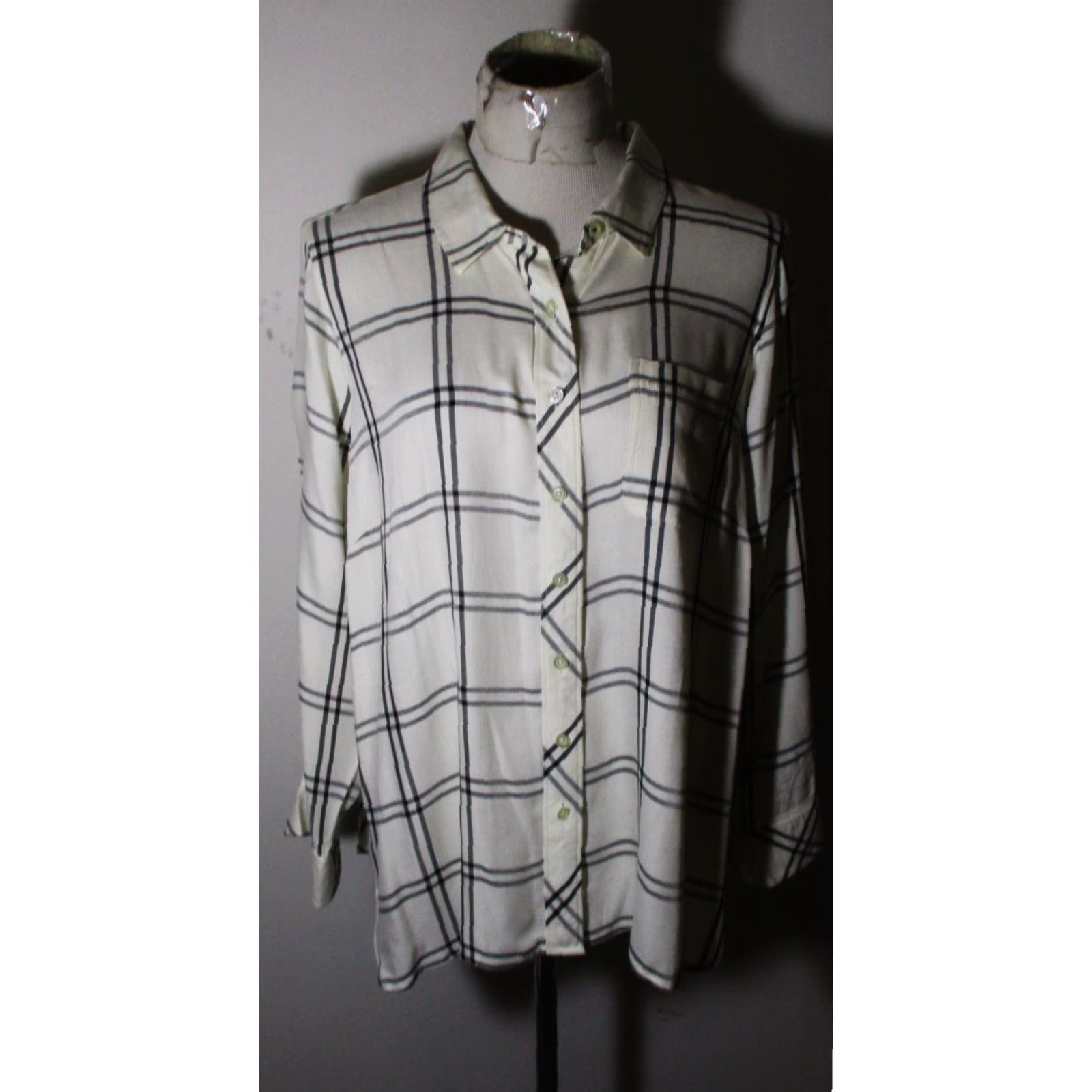 Talbots TALBOTS Blouse Shirt 2X Petite Womens Beige Long Sleeve 100% Rayon Button Front Size XXL / US 16-18 / IT 52-54 - 2 Thumbnail