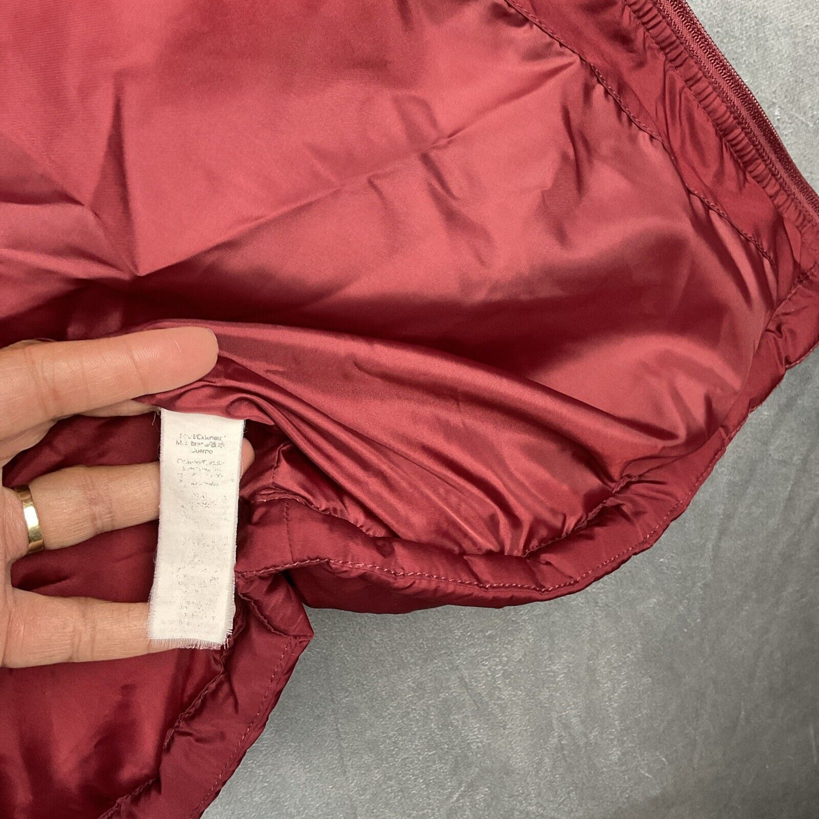Gap Vintage Gap Puffer Vest Mens Large Burgandy Quilted Full Zip Size US L / EU 52-54 / 3 - 8 Thumbnail