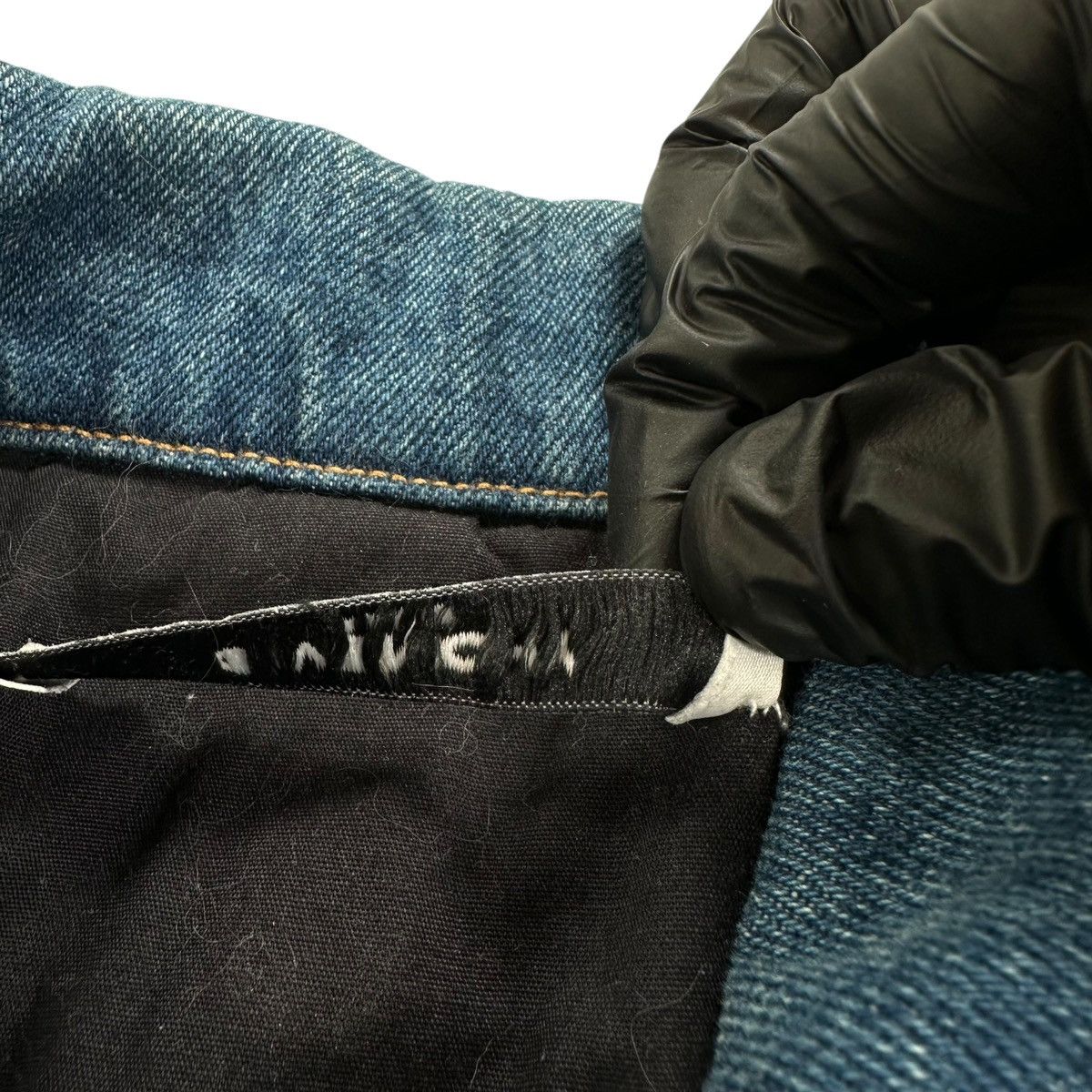 Givenchy Givenchy Size S Denim Jacket Blue Back Logo Red Print Size US S / EU 44-46 / 1 - 11 Thumbnail