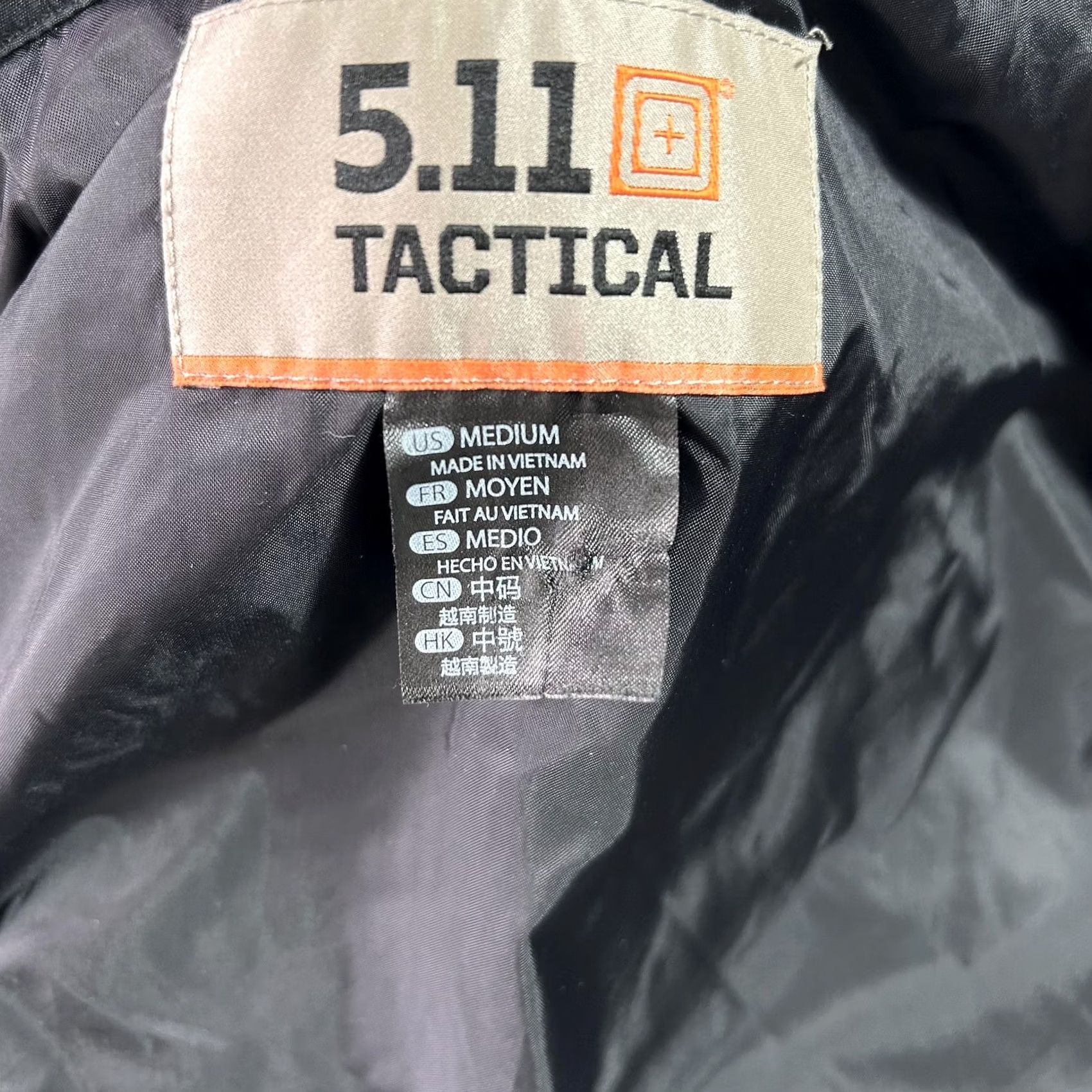 Vintage 5.11 Tactical Response Jacket Mens M Black Full Zip Windbreaker 48016-019 Jacket Mens Black Windbreaker Casual Travel Workwear Hiking Military Size US M / EU 48-50 / 2 - 4 Thumbnail