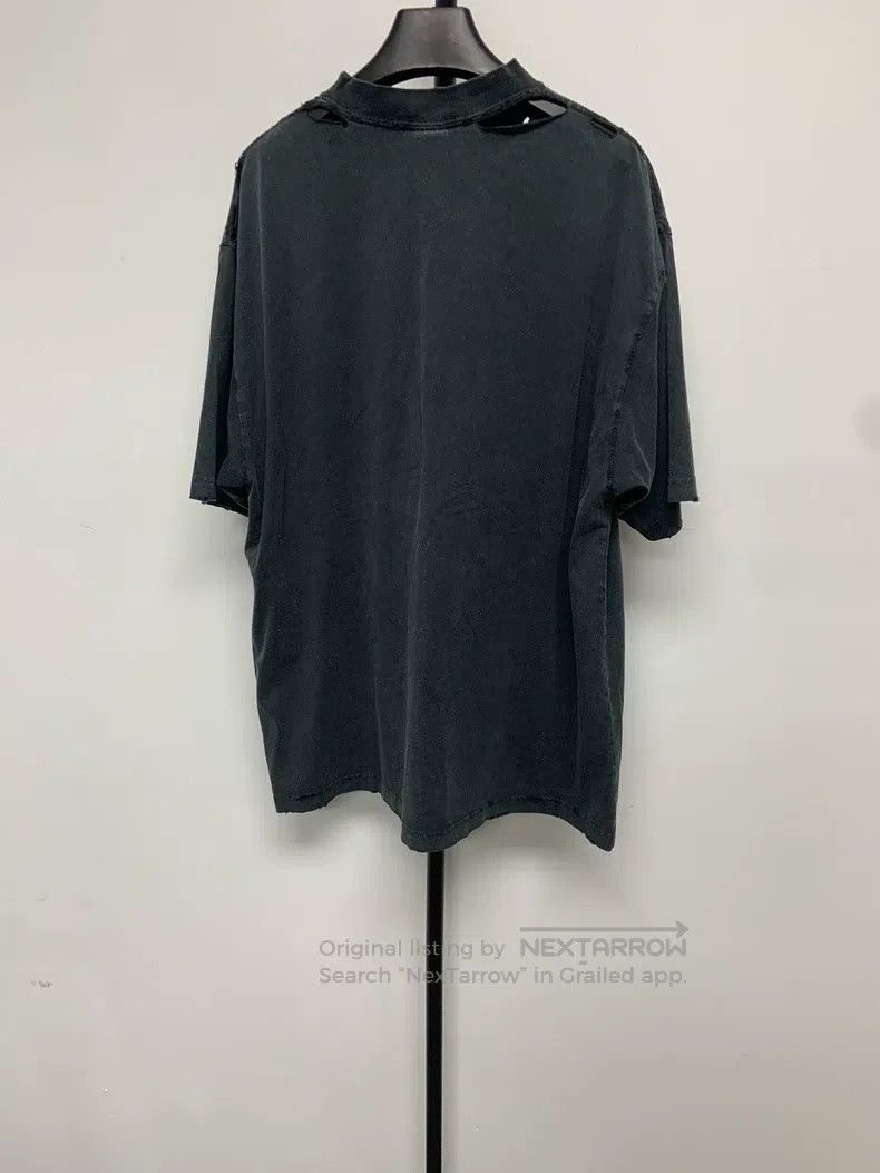 Balenciaga Balenciaga Plain round neck drop shoulder sleeve T-shirt Size US M / EU 48-50 / 2 - 2 Thumbnail