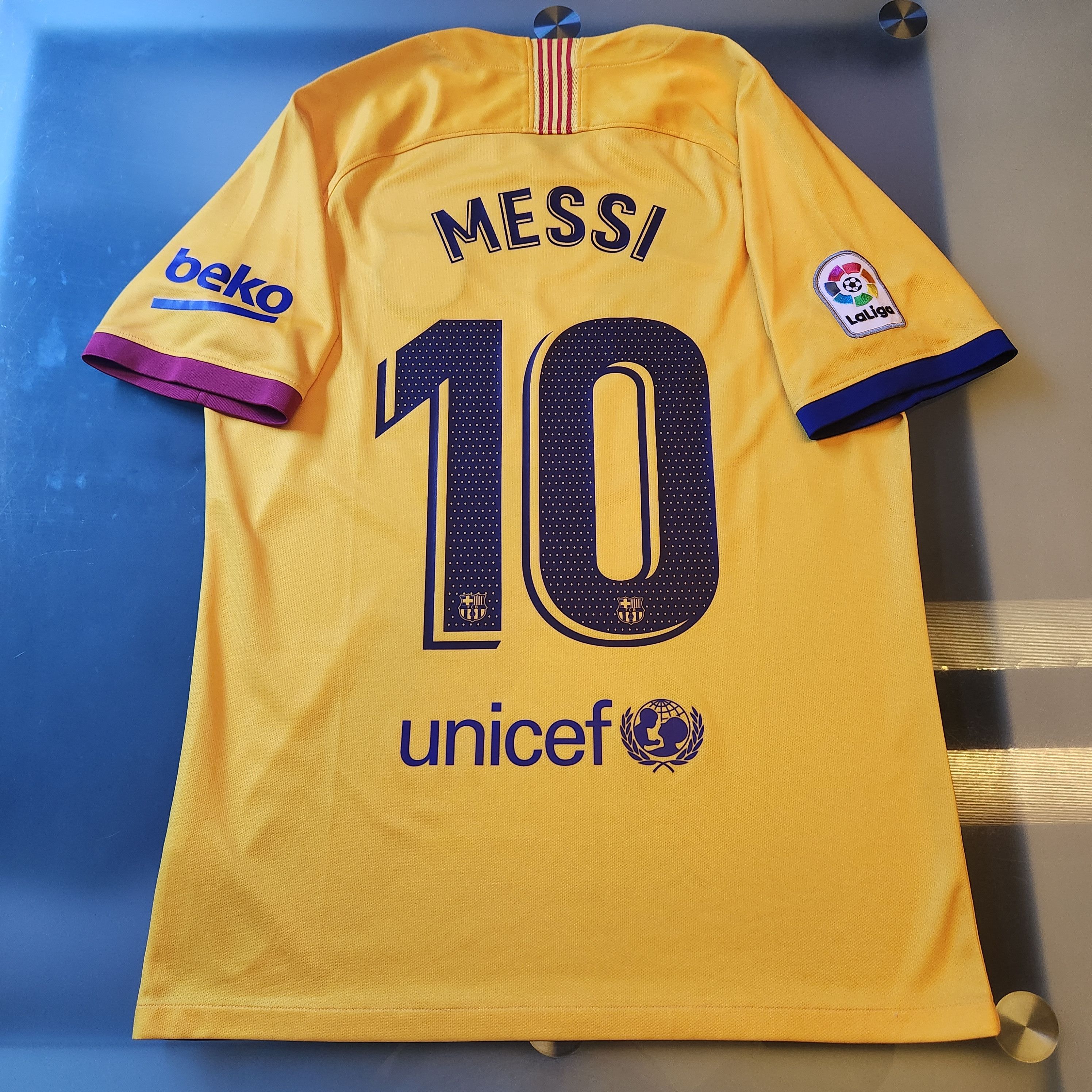Nike Barcelona 19/20 third away shirt #10 Messi (Bnwt) | Grailed