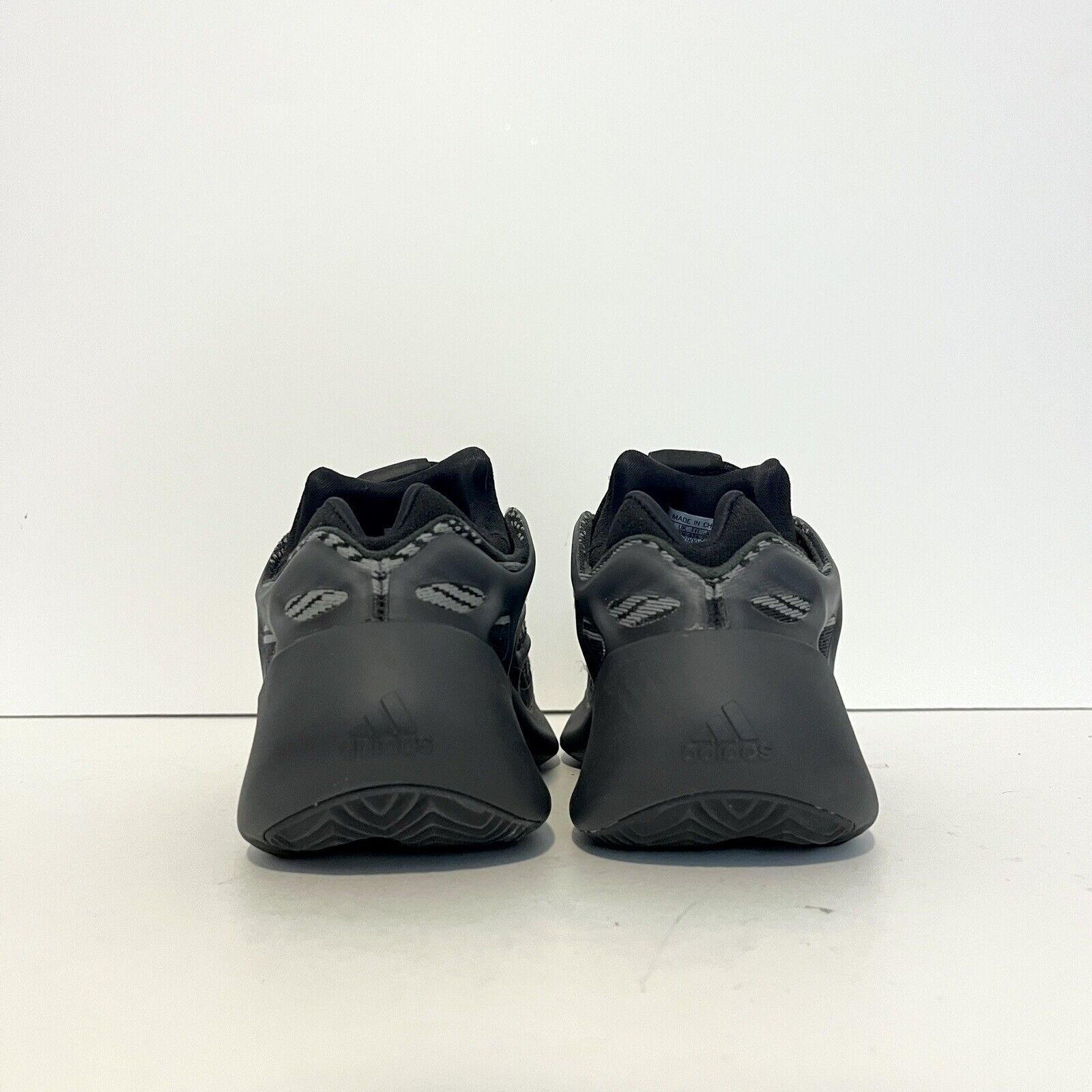 Adidas 2021 Adidas Yeezy 700 V3 Dark Glow GX6144 VNDS Sz 5 Boys 5Y Size US 6.5 / IT 36.5 - 6 Thumbnail