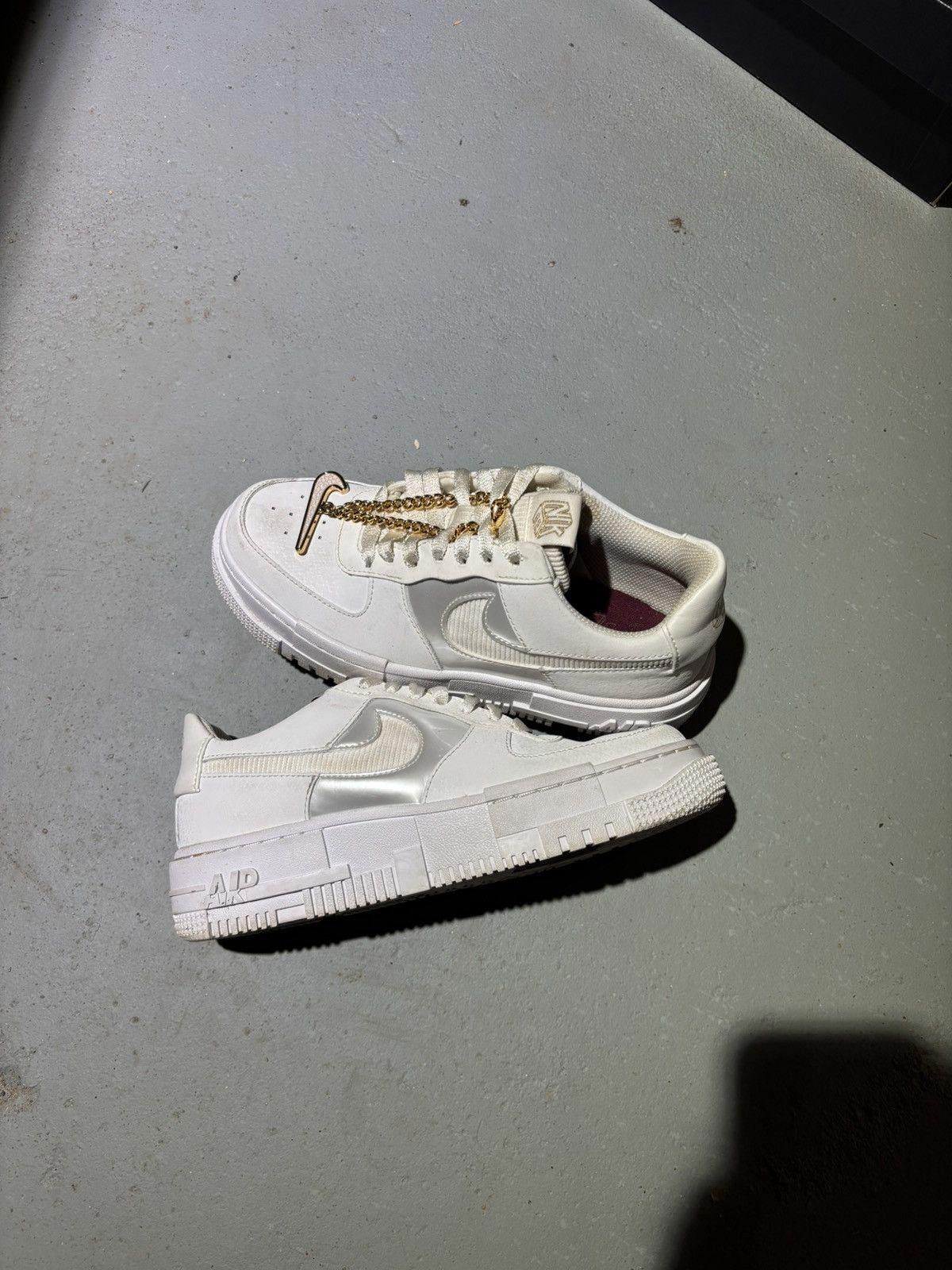 Nike Nike Air Force 1 Low Pixel “Summit White” (Women’s) Size US 6 / IT 36 - 3 Thumbnail