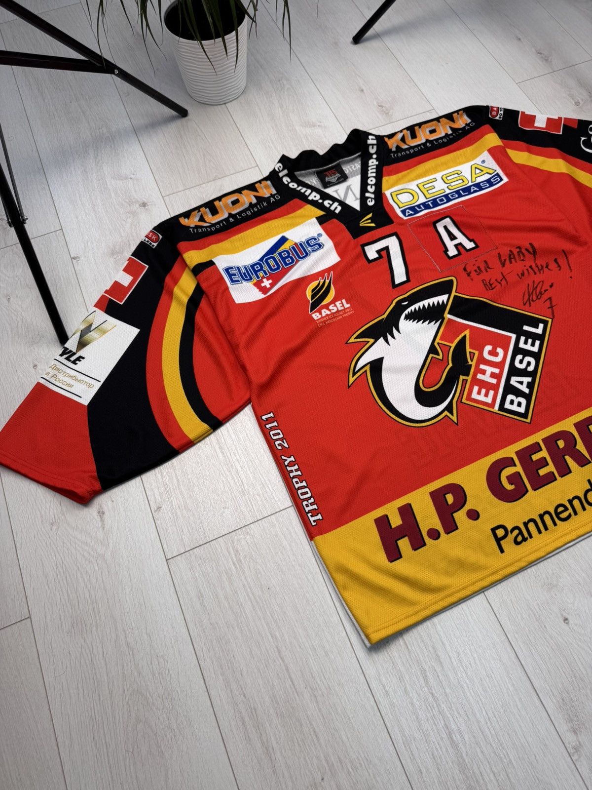 Other MATCHWORN SIGNED EHC BASEL 2012 ice hockey jersey Rare Size US XL / EU 56 / 4 - 2 Thumbnail