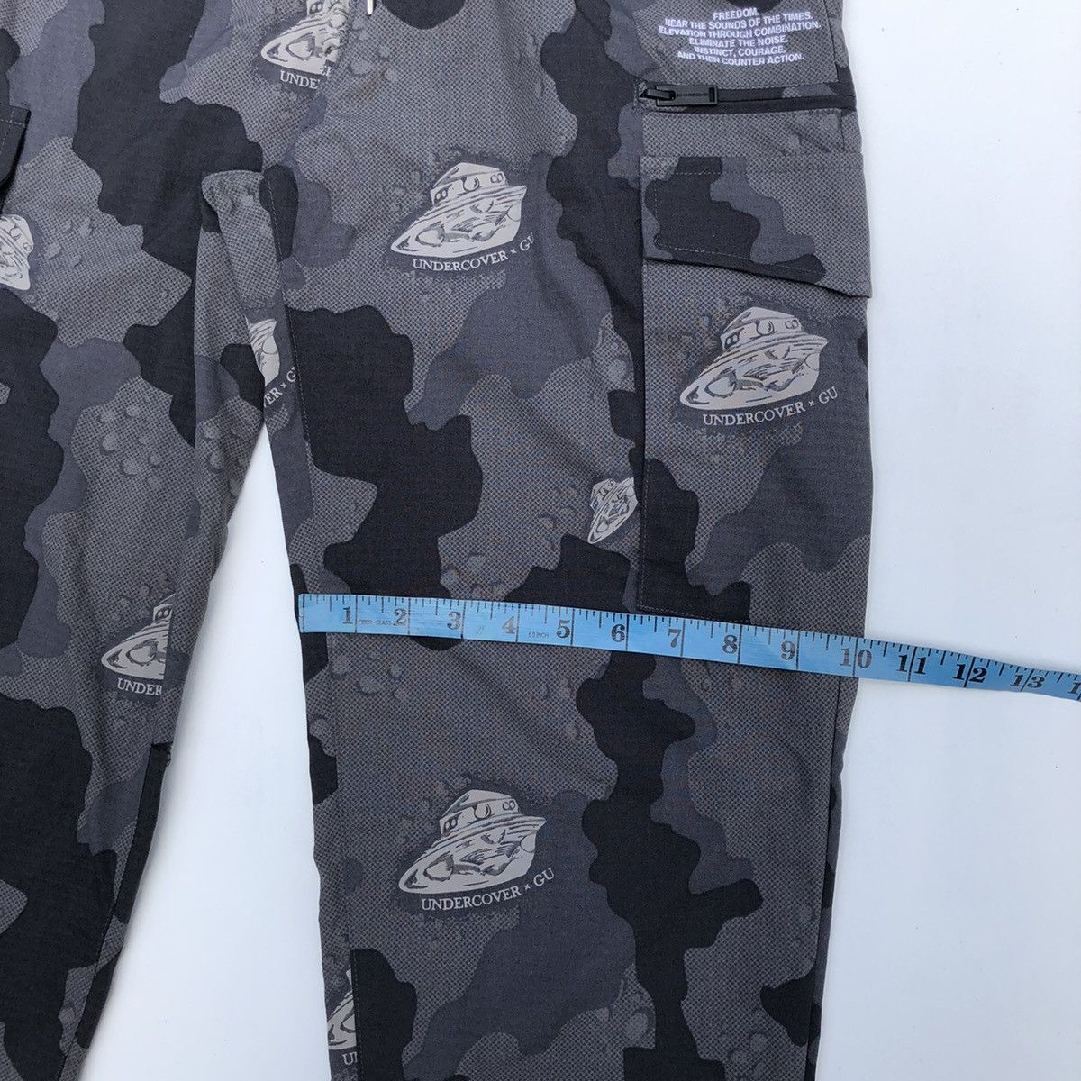 GU × Japanese Brand × Undercover Gu X Undercover Camo Cargo Pants Size US 34 / EU 50 - 10 Thumbnail
