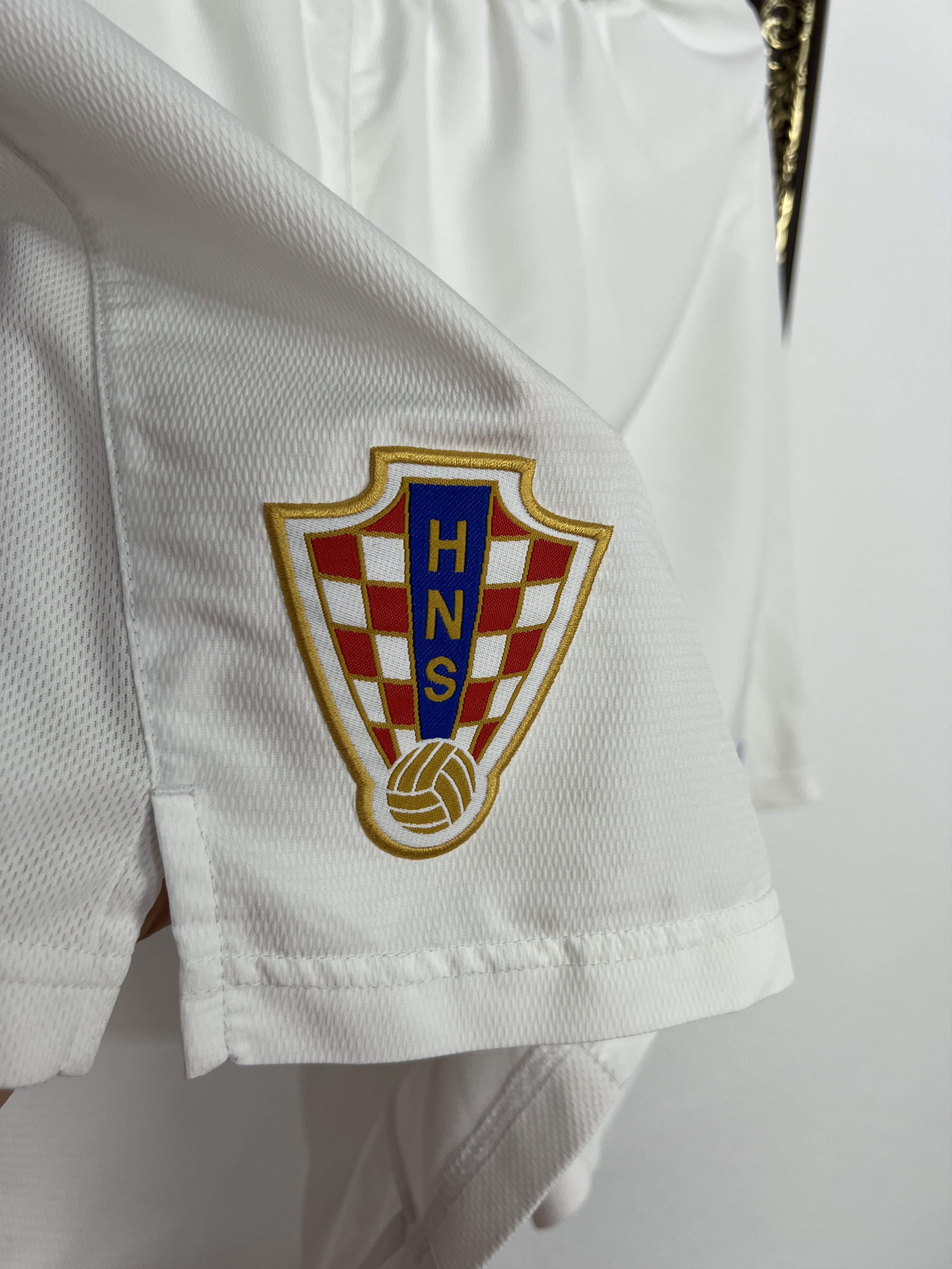 Nike Vintage Nike Croatia Football Shorts Athletic National Team Size US 32 / EU 48 - 4 Thumbnail