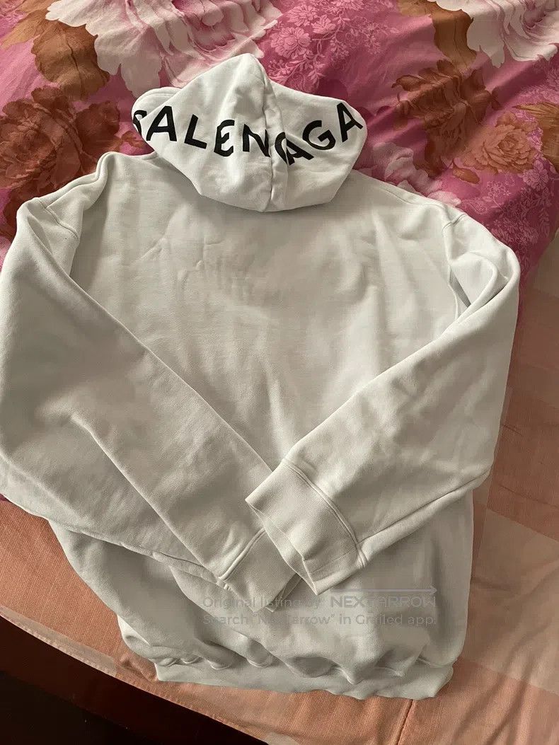 Balenciaga Balenciaga Letter print white sweater, size M Size US M / EU 48-50 / 2 - 3 Thumbnail