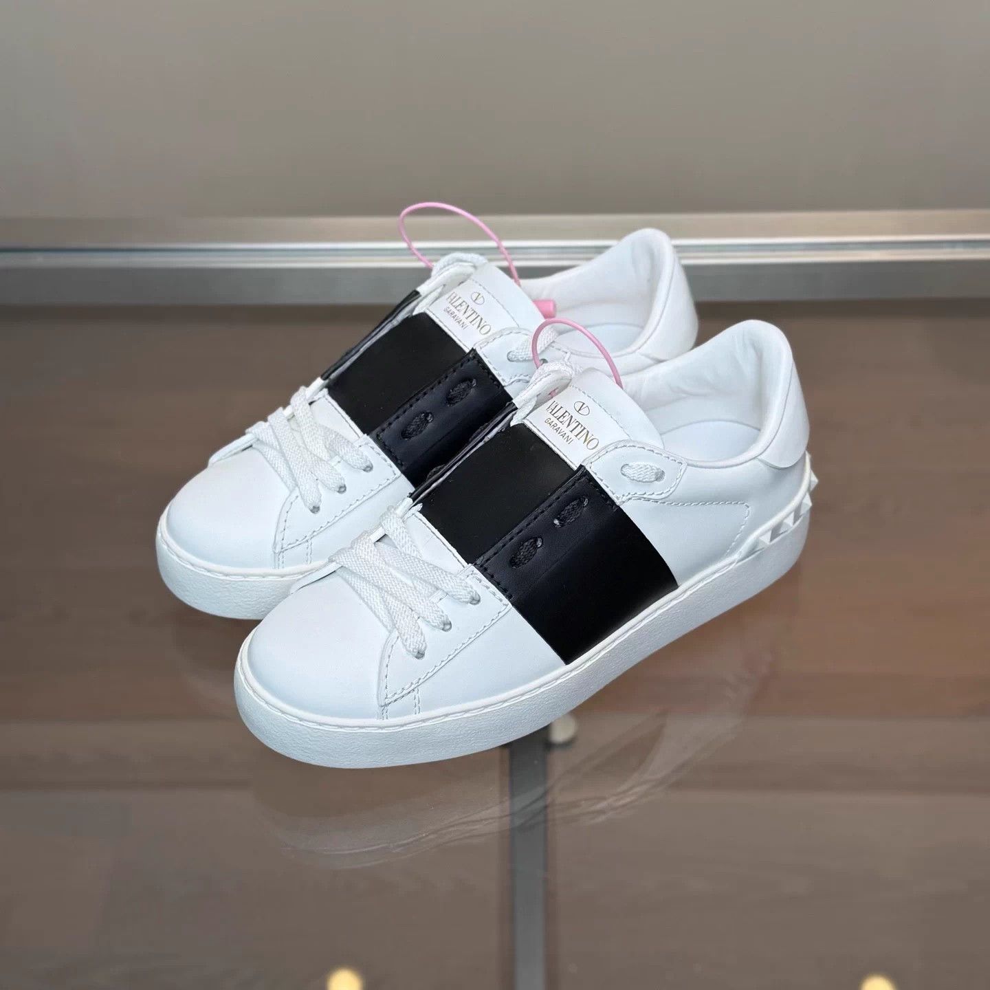 Valentino Valentino Open Studded White Sneakers 35.5 Size US 5 / IT 35 - 1 Thumbnail