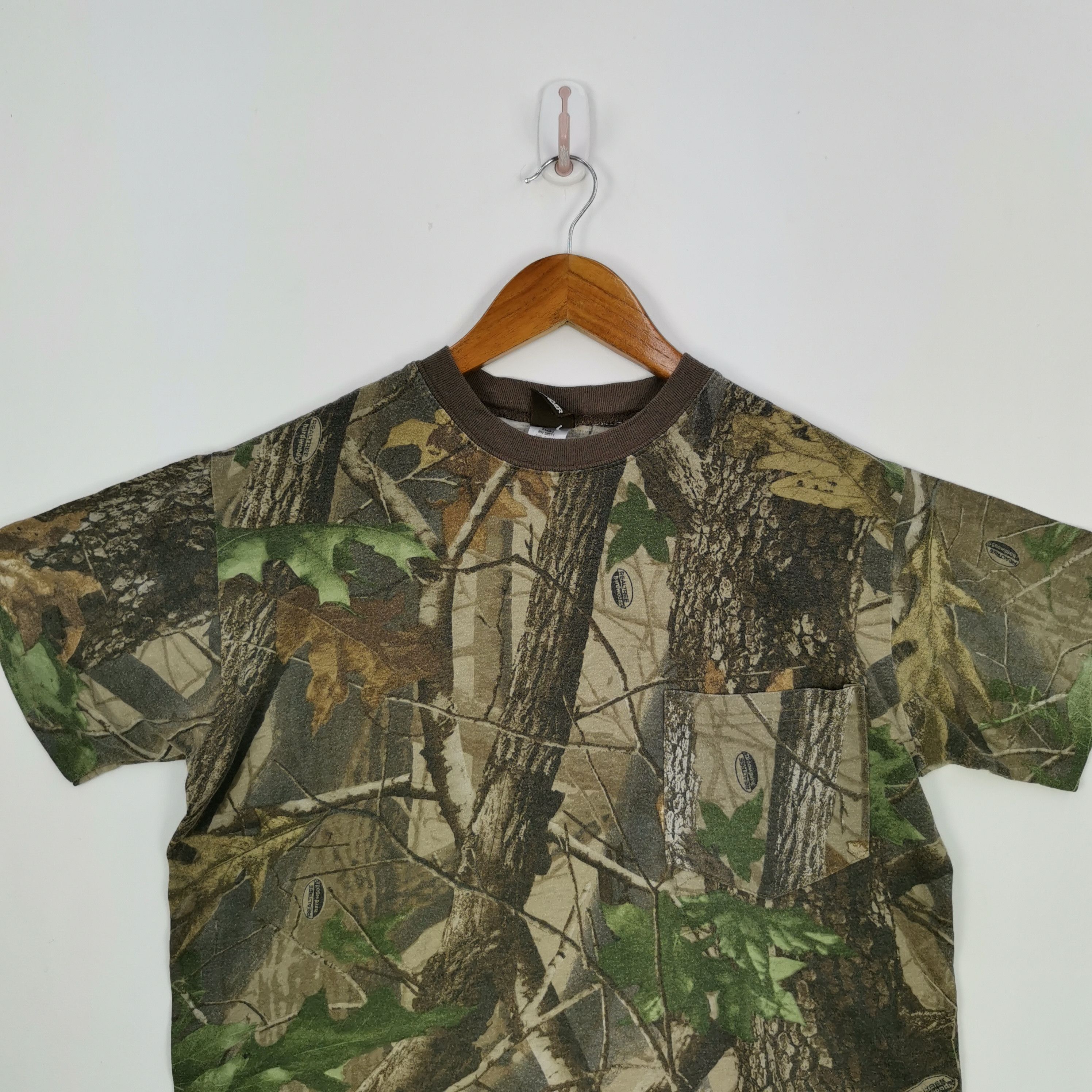 Realtree Vintage Y2K Tree Camouflage Real Tree T-Shirt Crewneck SOLD Size US M / EU 48-50 / 2 - 2 Thumbnail
