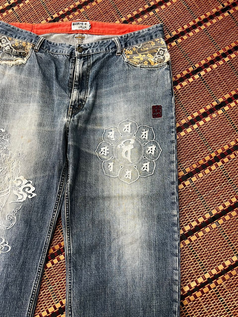Designer Karakuri Tamashi Embroidery Distressed Jeans Size US 40 / EU 56 - 15 Thumbnail