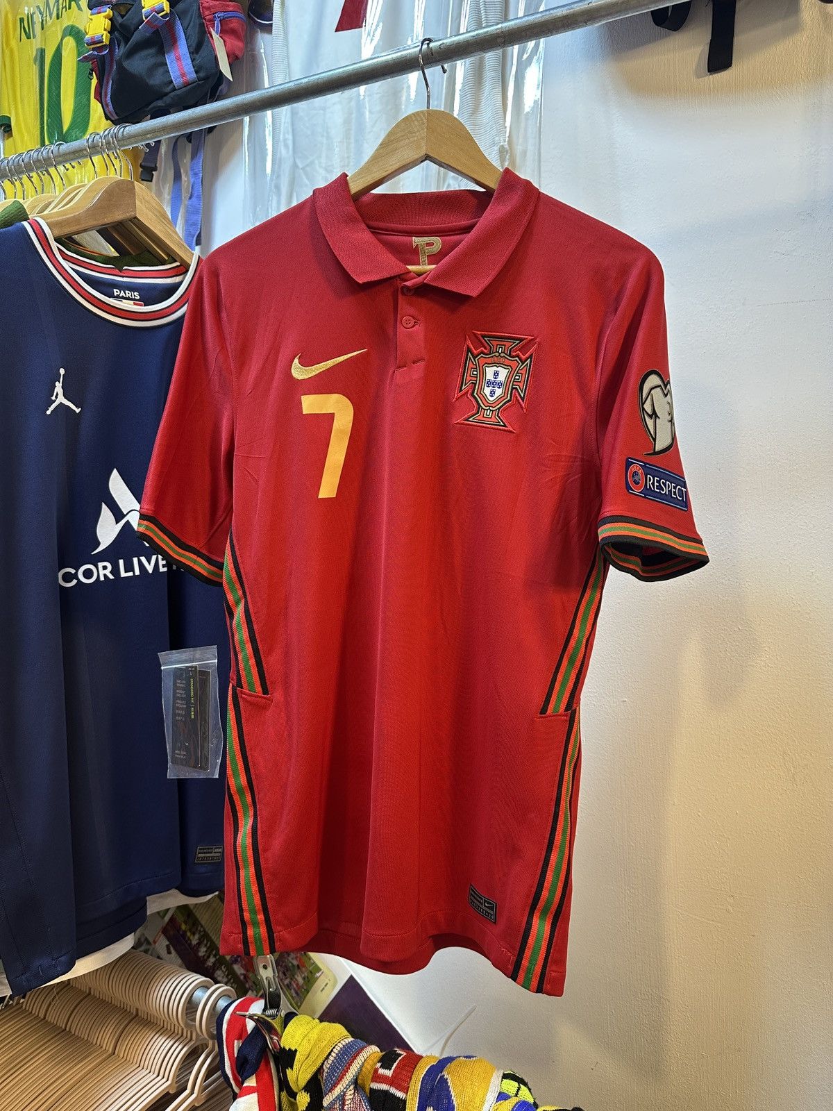 Nike 2020 Portugal Home Kit CR7 New with tag Size US S / EU 44-46 / 1 - 2 Thumbnail