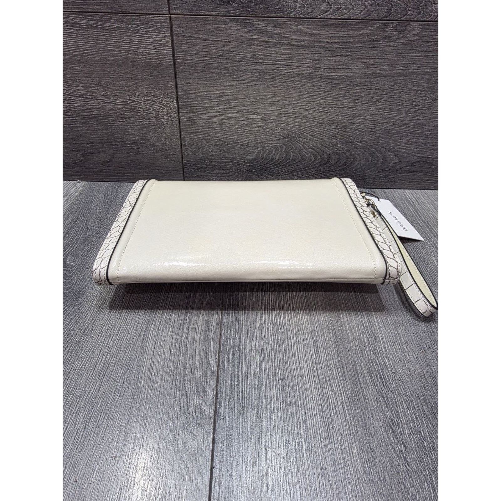 BRAHMIN Brahmin Ruth Ivory Benett wristlet Large Leather B000506 Size ONE SIZE - 7 Thumbnail