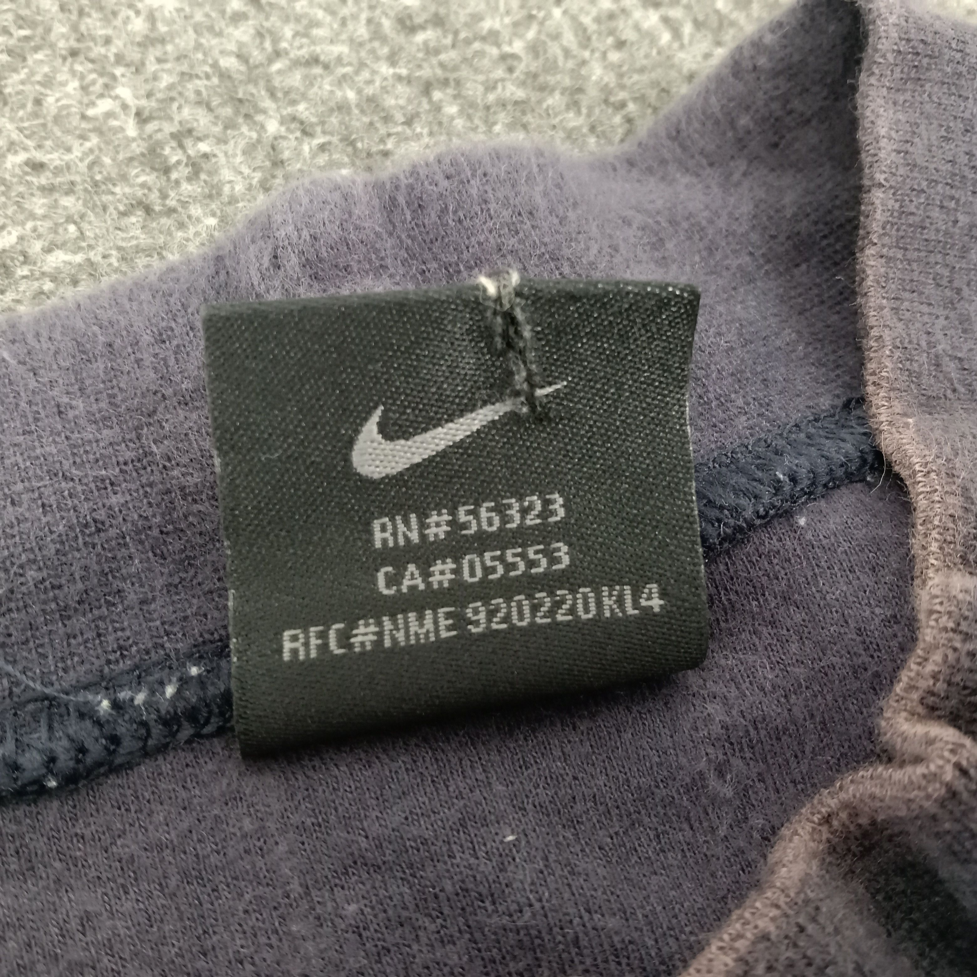 Nike Nike Small Logo Sportswear Style Tshirt Size US L / EU 52-54 / 3 - 6 Thumbnail