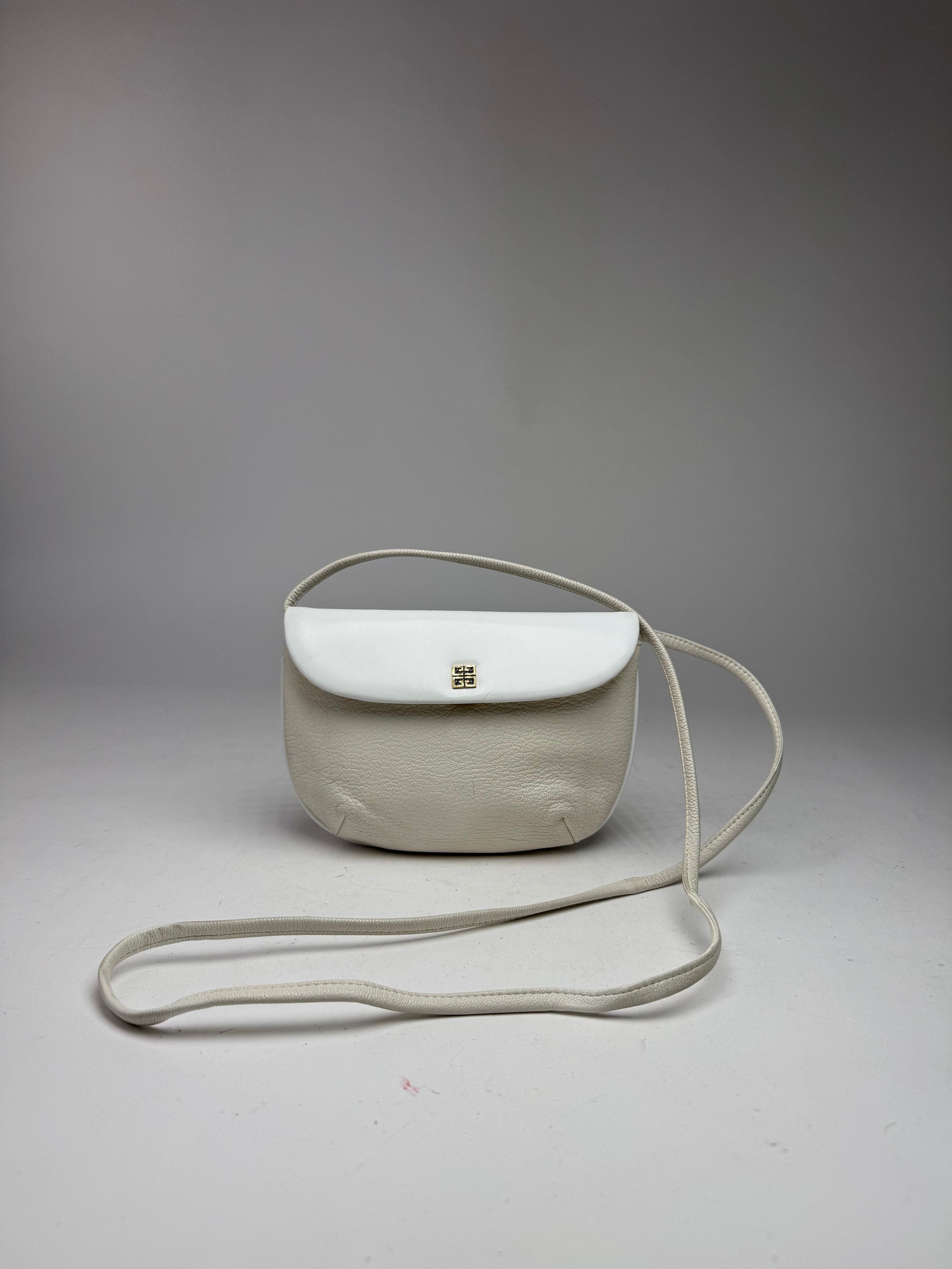 Givenchy Vintage 4G Leather Bag White Size ONE SIZE - 1 Thumbnail