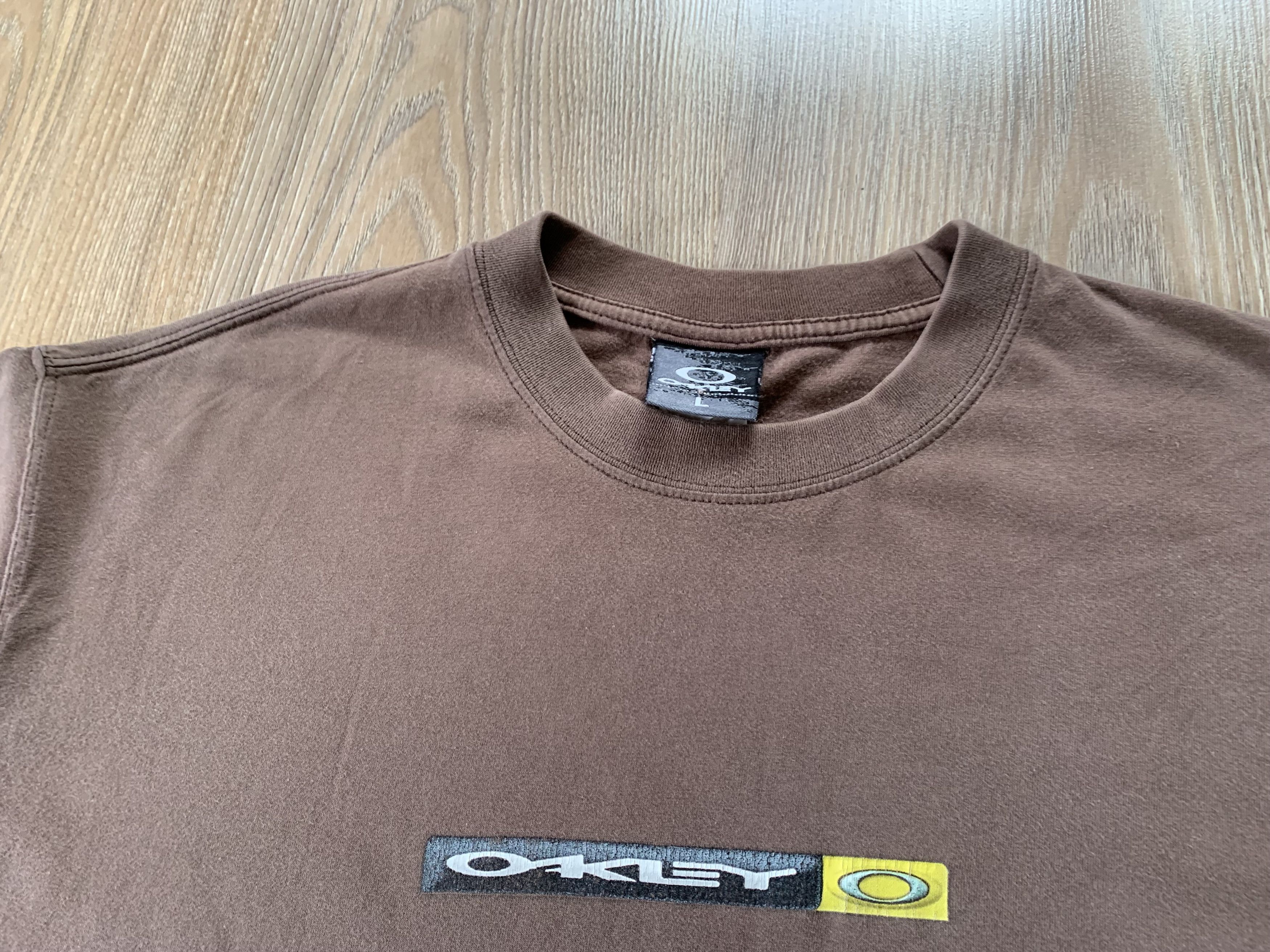 Oakley Oakley Vintage Center Logo Brown T-Shirt Size US L / EU 52-54 / 3 - 4 Thumbnail