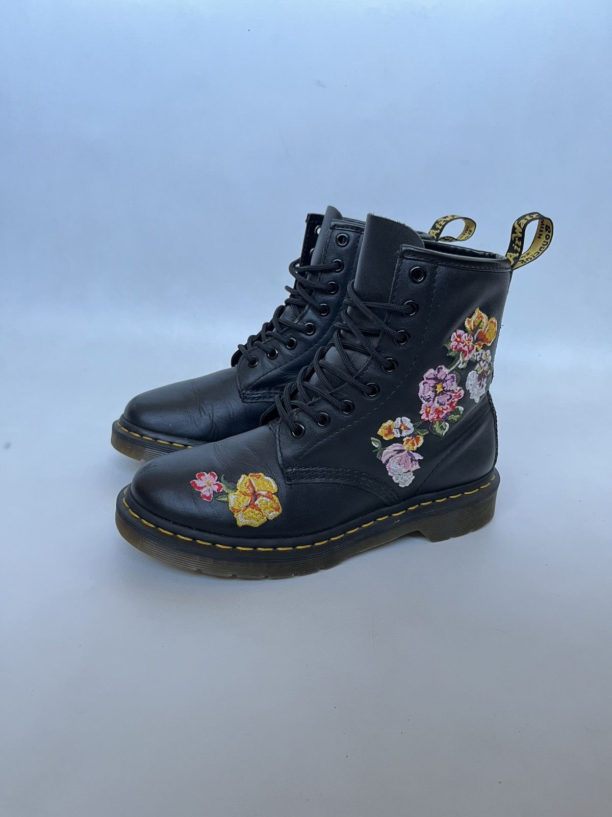 Dr. Martens Rare Dr. Martens Jadon Max Floral Boots Size US 7 / IT 37 - 10 Thumbnail