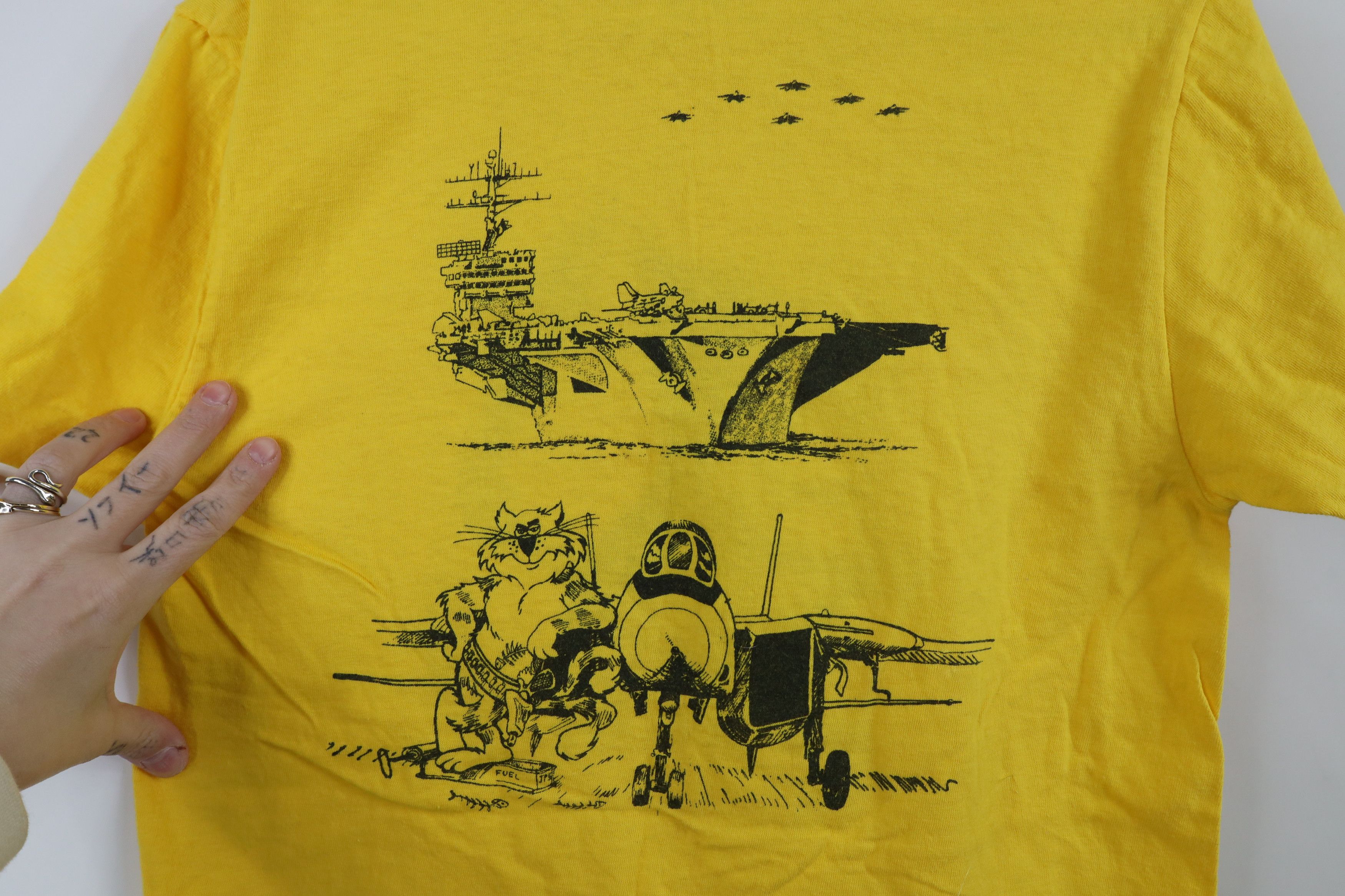 Vintage Vintage 70s 80s 142 F14 Jet Ghostriders Military T-Shirt USA Size US S / EU 44-46 / 1 - 8 Thumbnail