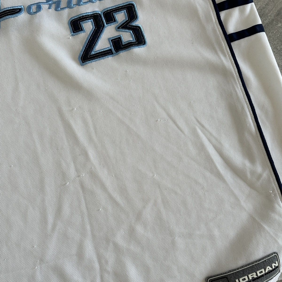 Jordan Brand Vintage 00s Jordan 23 jersey NBA basketball y2k og rap Size US L / EU 52-54 / 3 - 9 Thumbnail