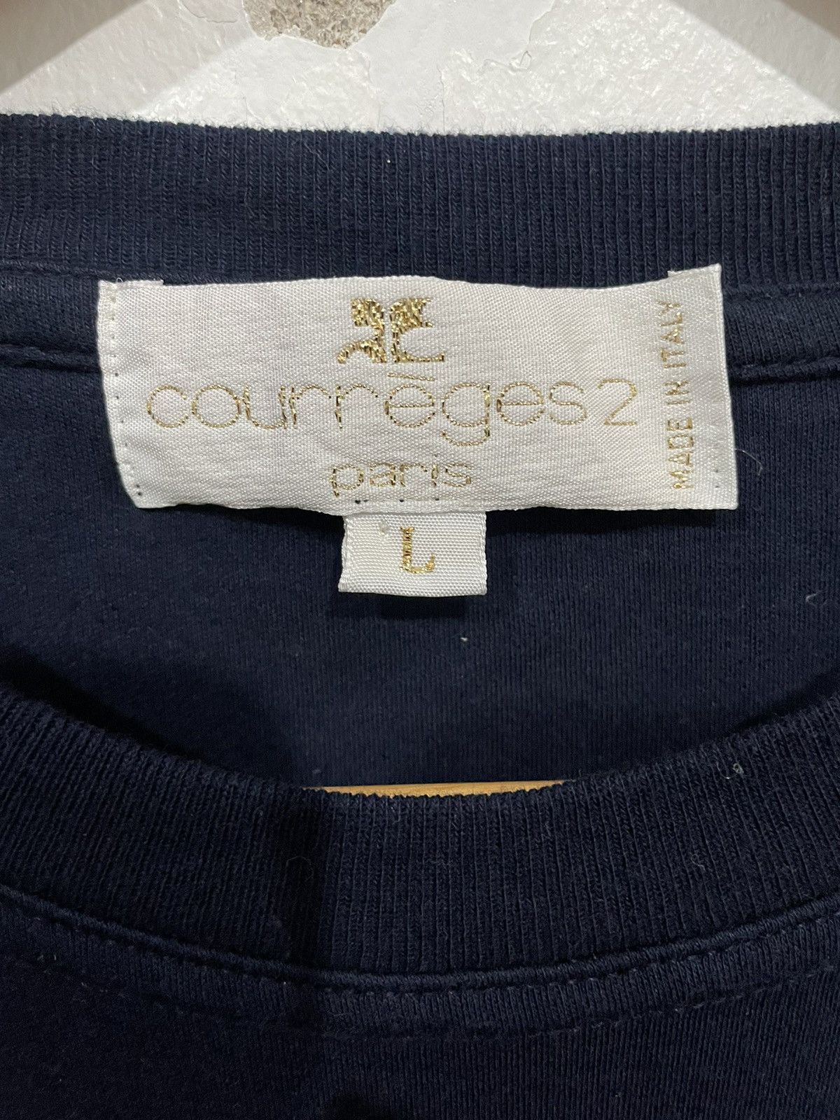 Courreges VINTAGE COURREGES BIG LOGO SPELL OUT EMBROIDERY TSHIRT Size US L / EU 52-54 / 3 - 4 Thumbnail