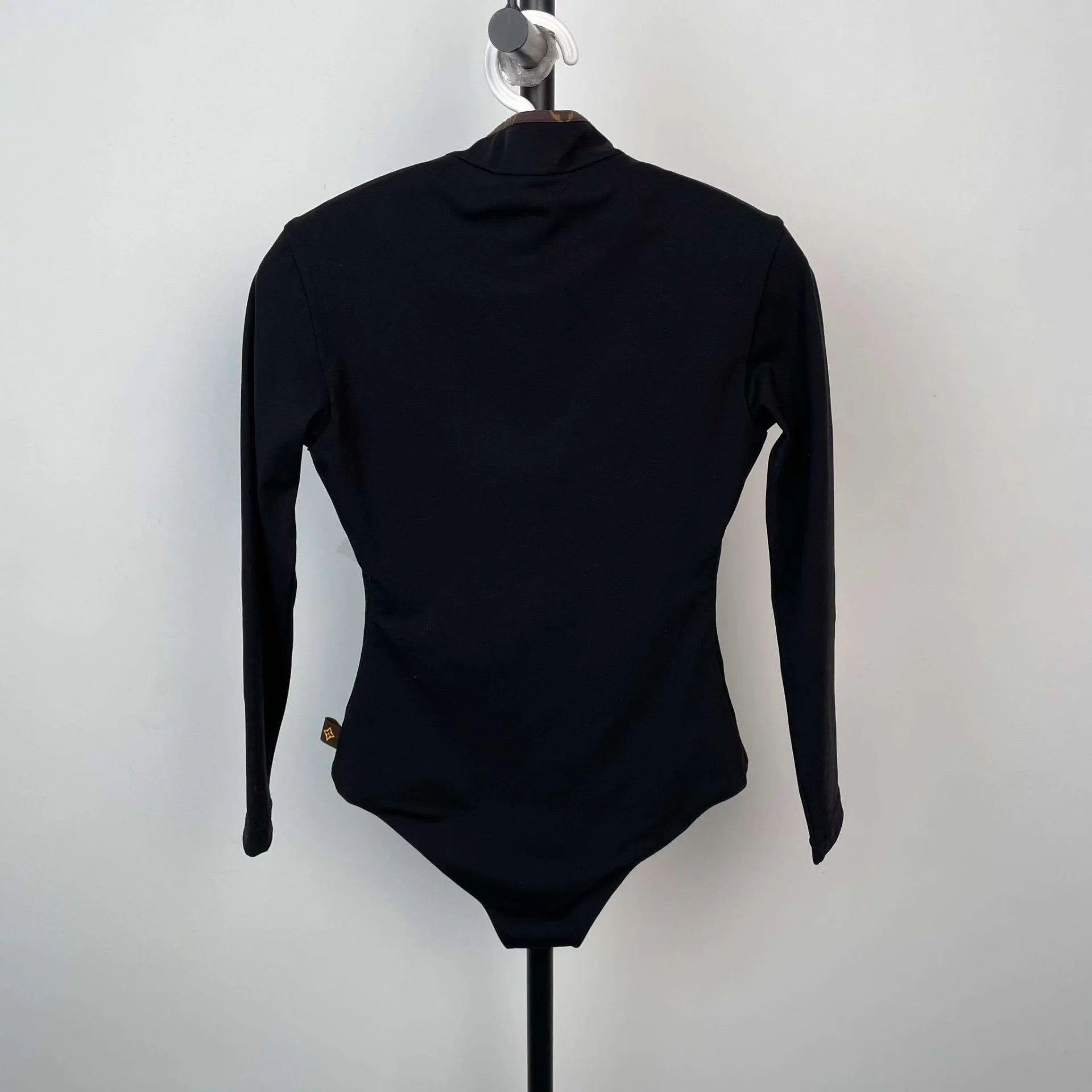 Louis Vuitton LV casual romper 34 Size XS / US 0-2 / IT 36-38 - 2 Thumbnail