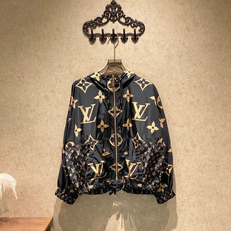 Louis Vuitton Louis Vuitton Black Gold Bermuda Old Flower Full Print Tro Size S / US 4 / IT 40 - 1 Thumbnail