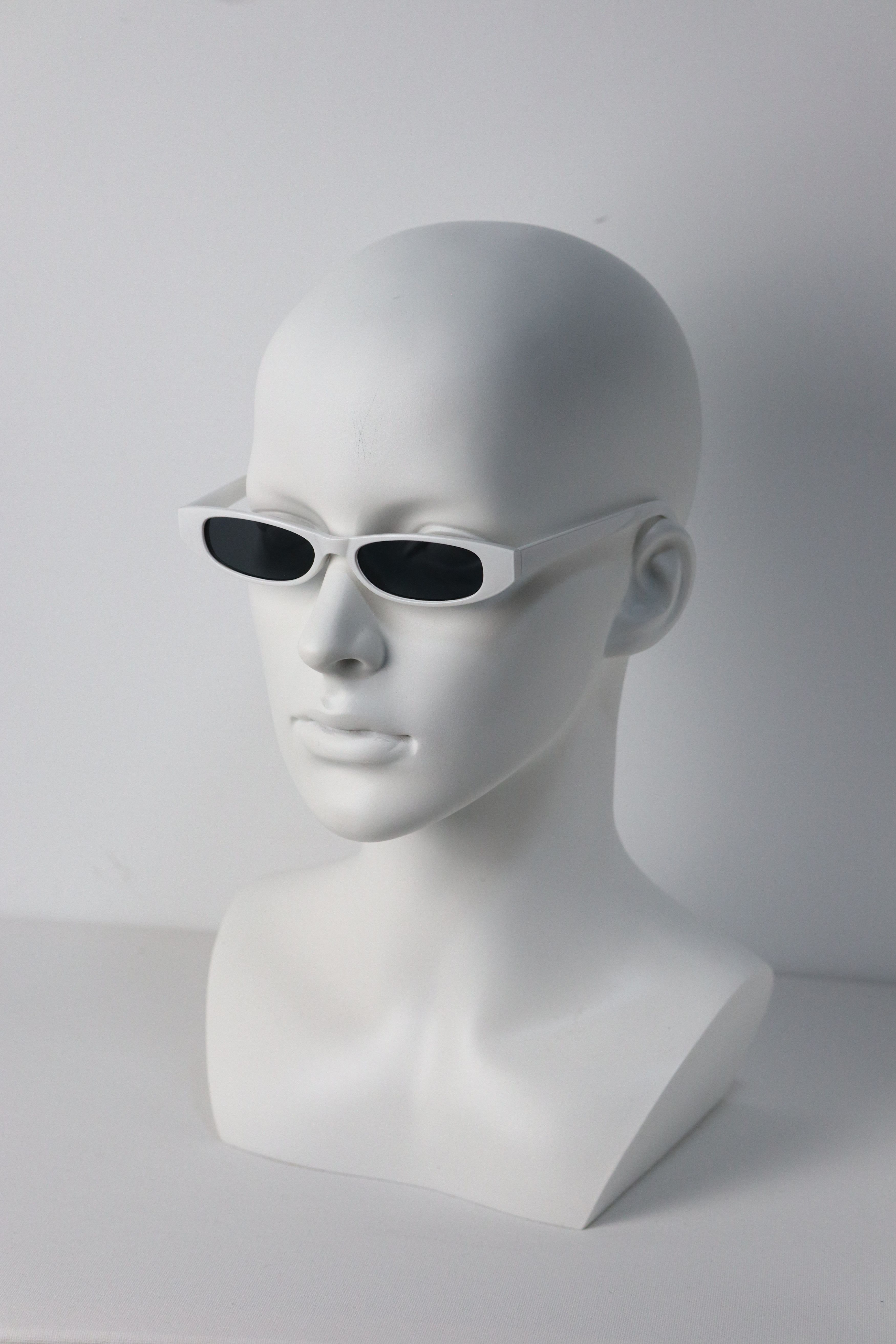 Japanese Brand Y2k Avant Garde Futuristic Rectangle White Sunglasses OS Size ONE SIZE - 7 Thumbnail