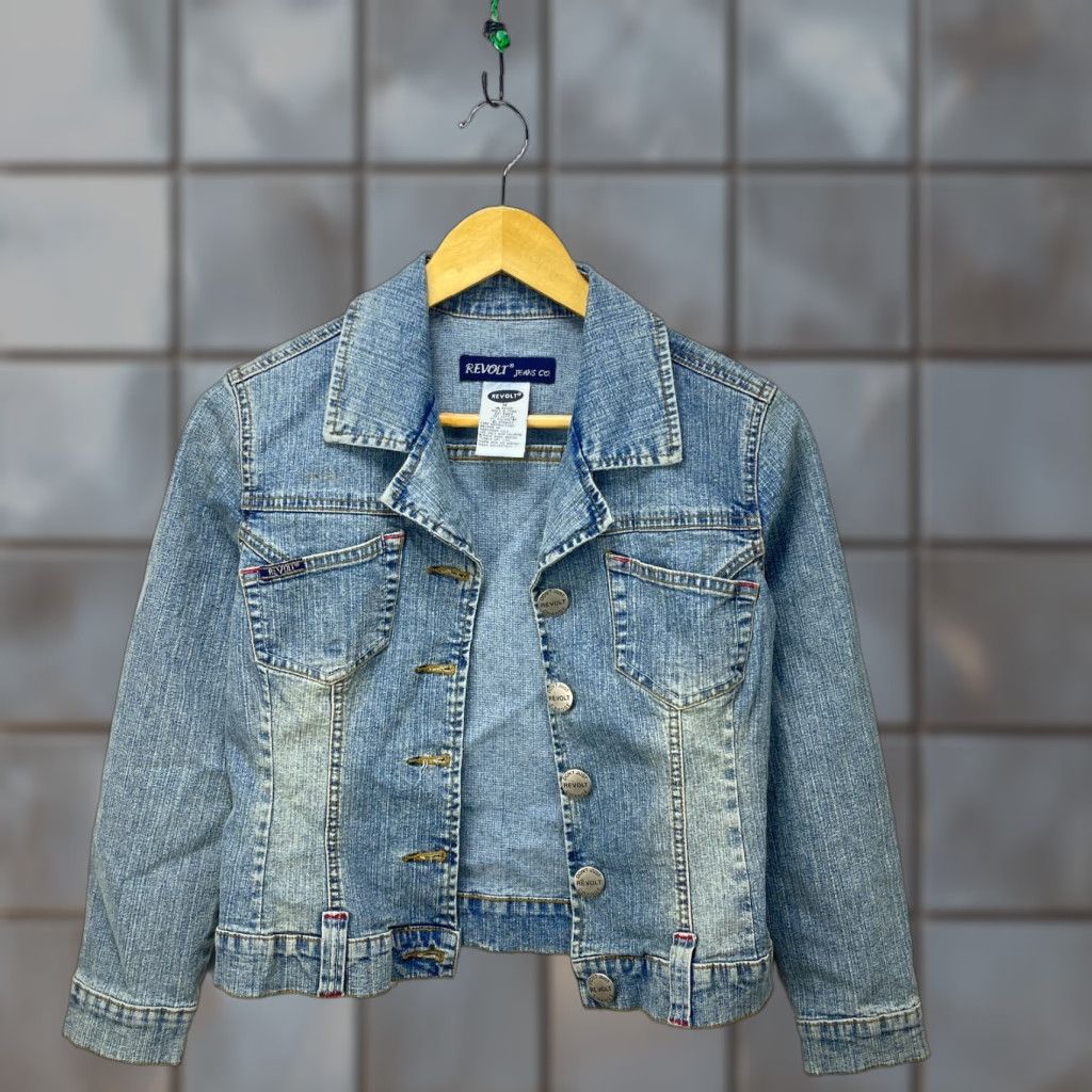 Denime VINTAGE Revolt Jeans Denim Jacket Denim Jacket Womens M Blue Cropped Style 90s? Size 32" / US 10 / IT 46 - 1 Thumbnail