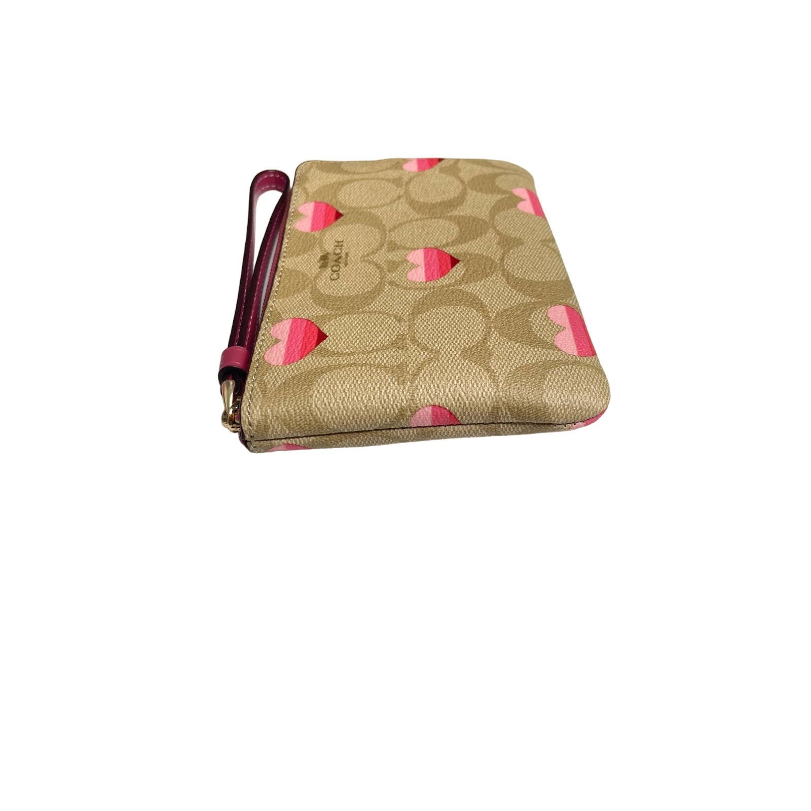 Coach Coach Corner Zip Wristlet In Signature Canvas Heart Size ONE SIZE - 6 Thumbnail