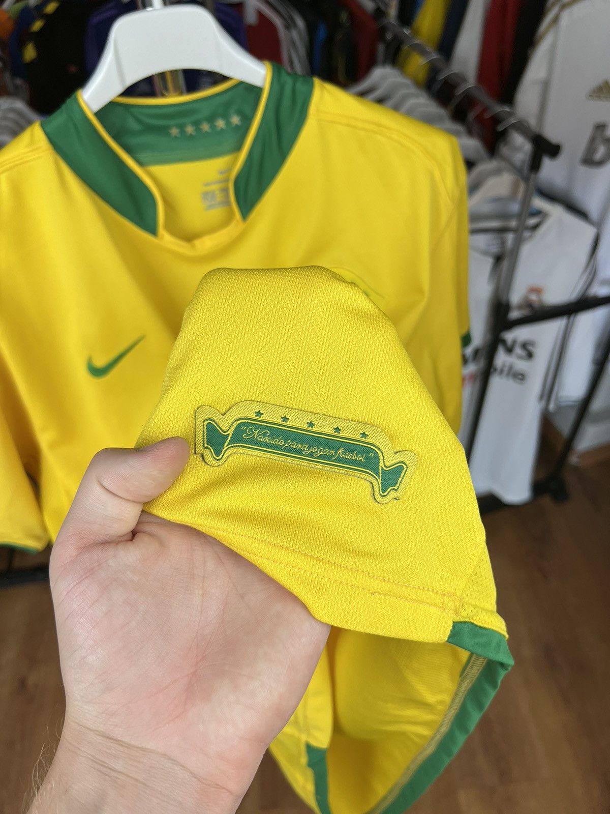 Nike Jersey Nike Brazil 2006/07 Ronaldinho #10 Size US M / EU 48-50 / 2 - 6 Thumbnail
