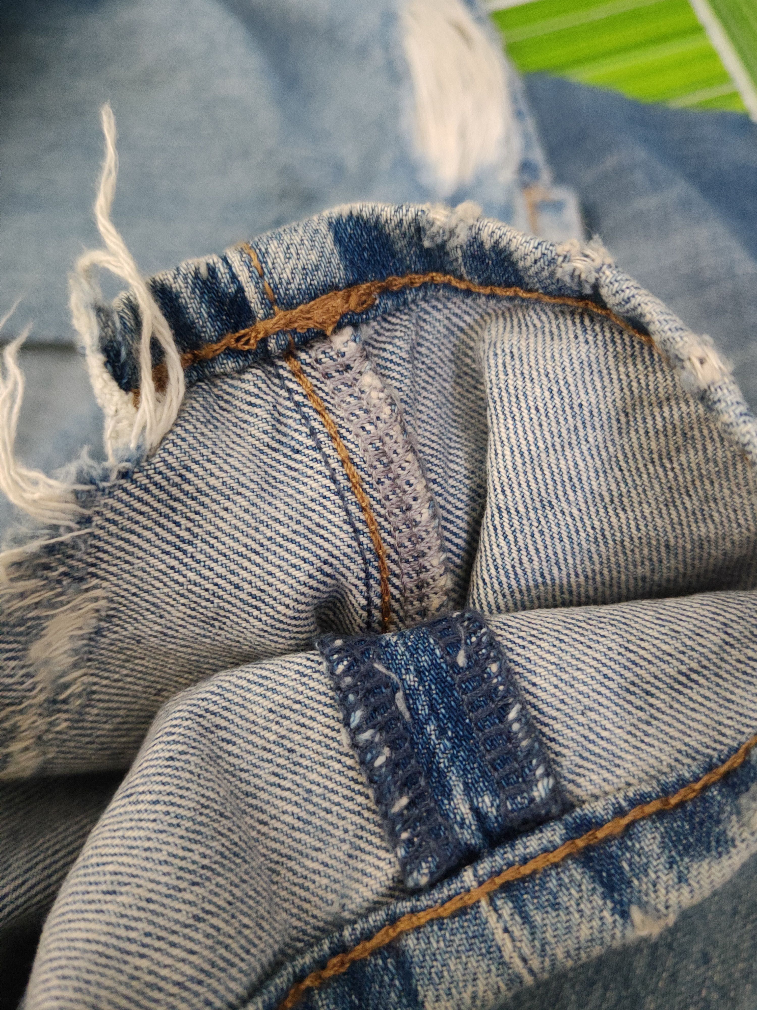 Japanese Brand Uniqlo fabric by kaihara Distress Ripped denim Jeans #W1296 Size US 27 - 12 Thumbnail