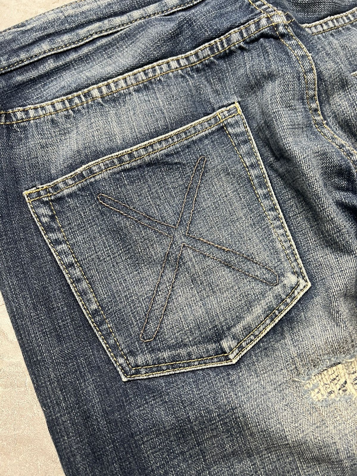 Original Fake Kaws x Original Fake S/S 11 Distressed Selvedge Jeans Size US 34 / EU 50 - 14 Thumbnail