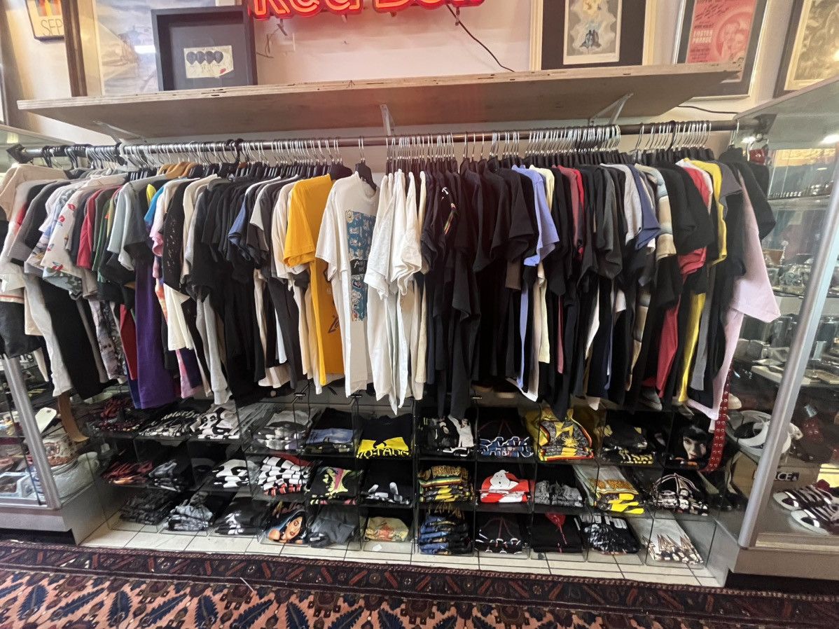 Vintage Clothing Sale/Yard sale Size US L / EU 52-54 / 3 - 1 Thumbnail