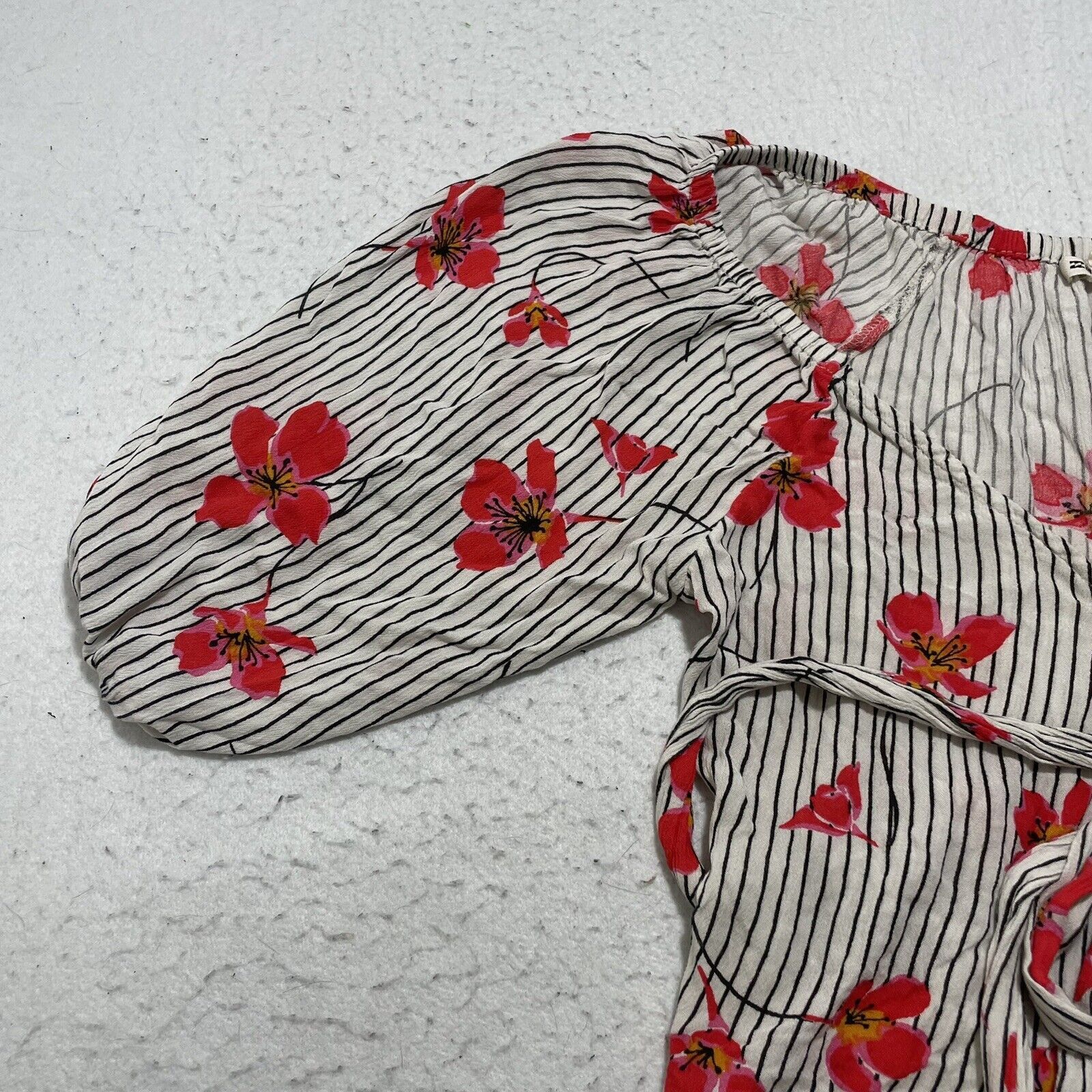 Billabong Billabong New Lust Versatile Wrap Top Medium Floral Blouse Size M / US 6-8 / IT 42-44 - 10 Thumbnail