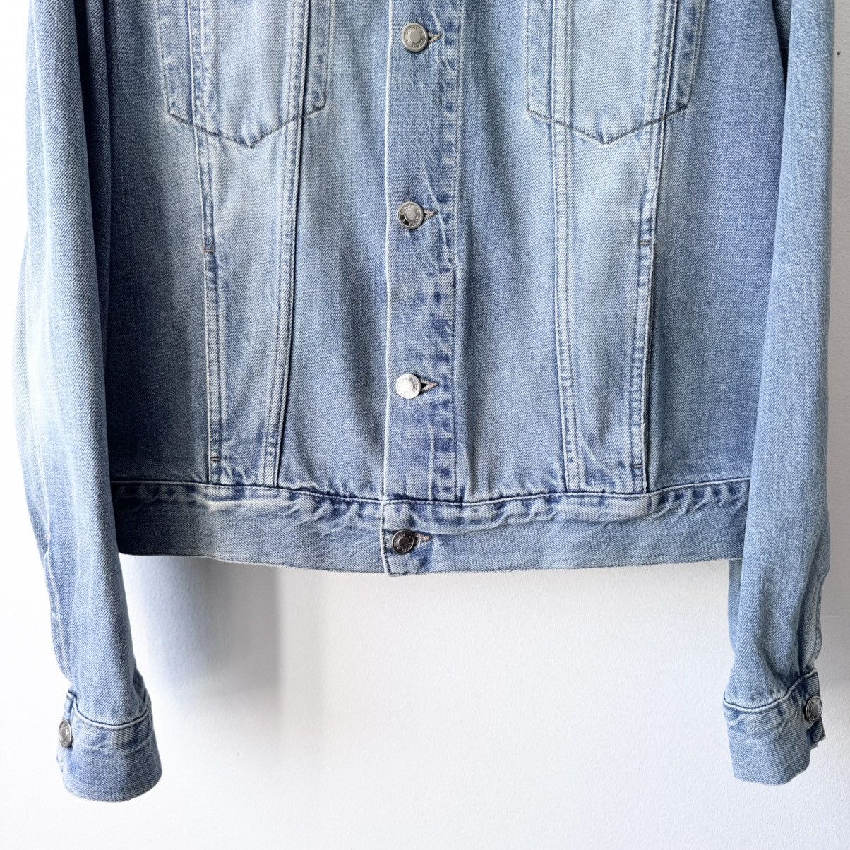 Gucci Gucci Tom Ford 2000’s Washed Distressed Denim Trucker Jacket Size US L / EU 52-54 / 3 - 5 Thumbnail