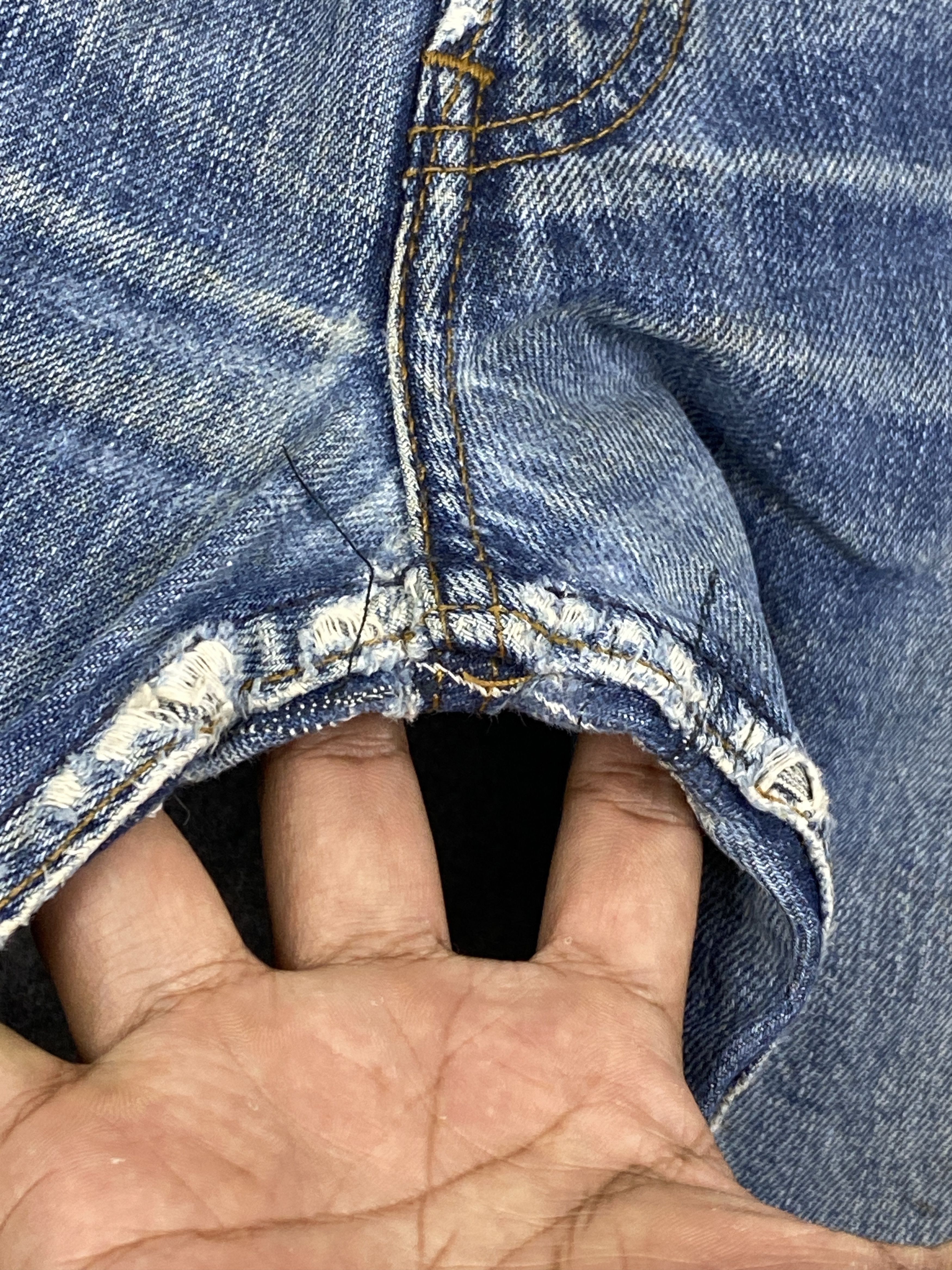 Levi's Vintage Dirty Distressed levis 501 Jeans DP2832 Size US 33 - 9 Thumbnail
