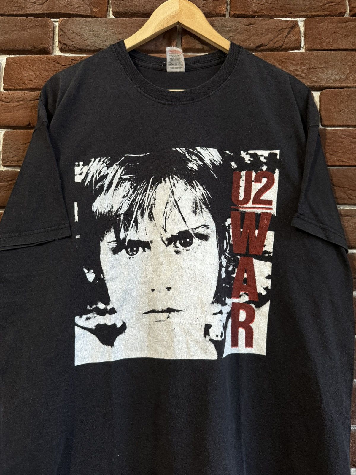 Band Tees VINTAGE Rare 00s U2 WAR new wave Tour Photo Band Tee Size US XL / EU 56 / 4 - 2 Thumbnail
