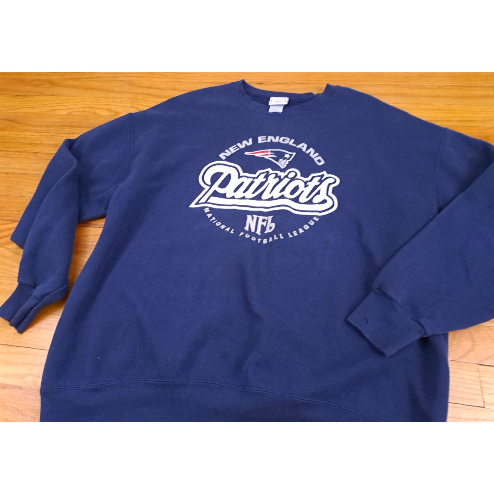 NFL New England Patriots Sweatshirt NFL Football Team Printed XL Blue Men Pullover Canvas Blue 26in Chest 26in Long Size US XL / EU 56 / 4 - 3 Thumbnail