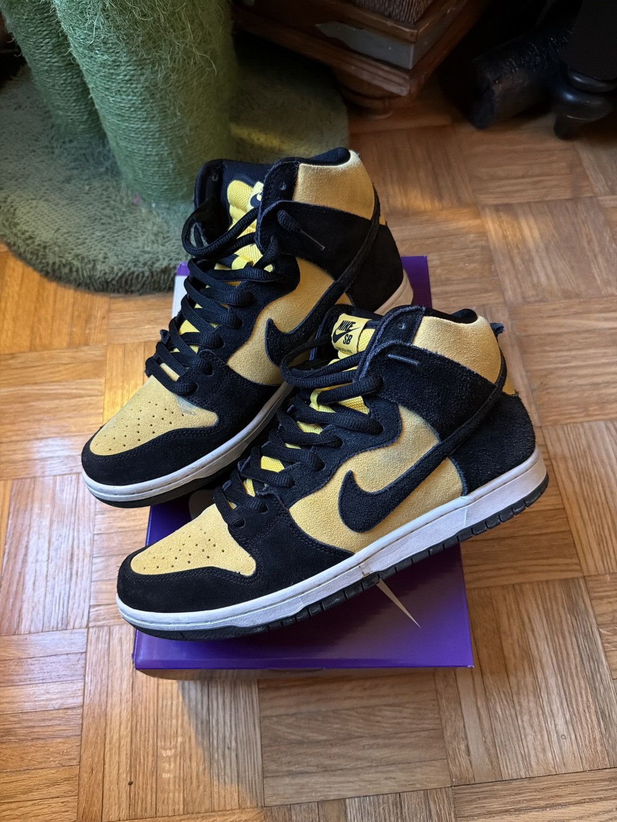 Nike SB Nike SB Dunk High Pro Reverse Goldenrod Size US 10.5 / EU 43-44 - 1 Thumbnail