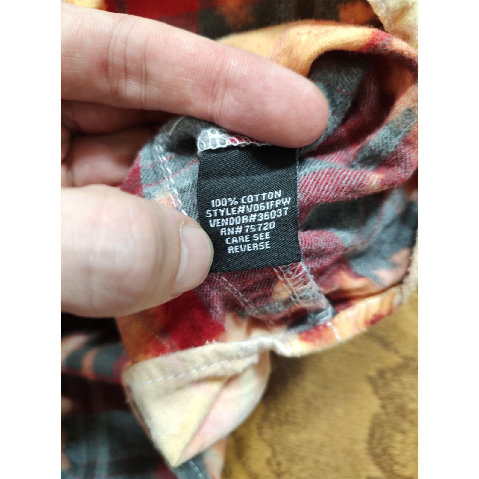 Vintage BKE Shirt Mens Large Red Pearl Snap Long Sleeve Standard Fit Flannel Vtie Dye Shirt Size US L / EU 52-54 / 3 - 5 Thumbnail