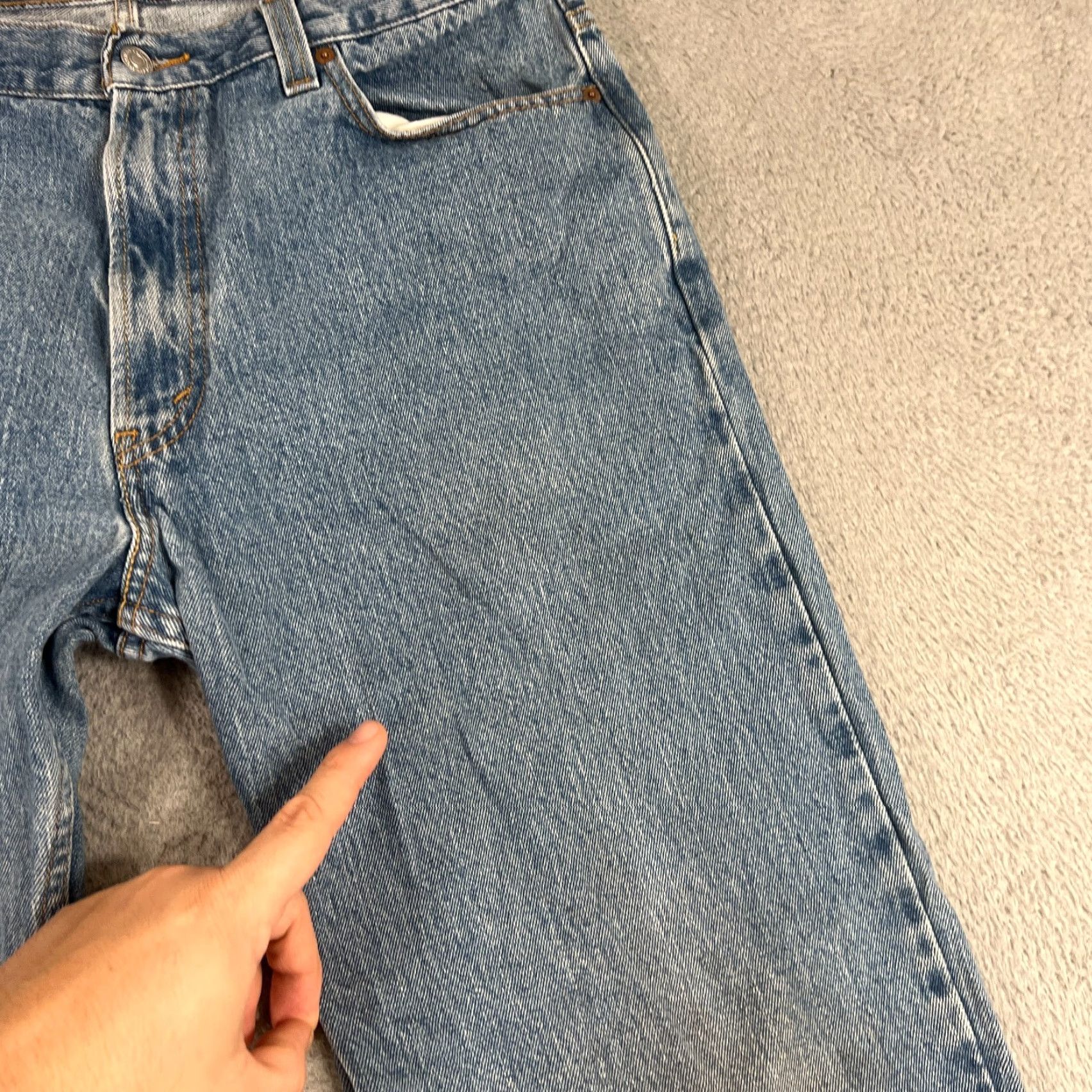Levi's Levi's 550 Jeans Mens 36x30 Blue Relaxed Fit Denim Cotton Regular Inseam 30 Jeans Mens Blue 550 Tapered Classic Distressed Pockets Vintage N/A Size US 36 / EU 52 - 5 Thumbnail