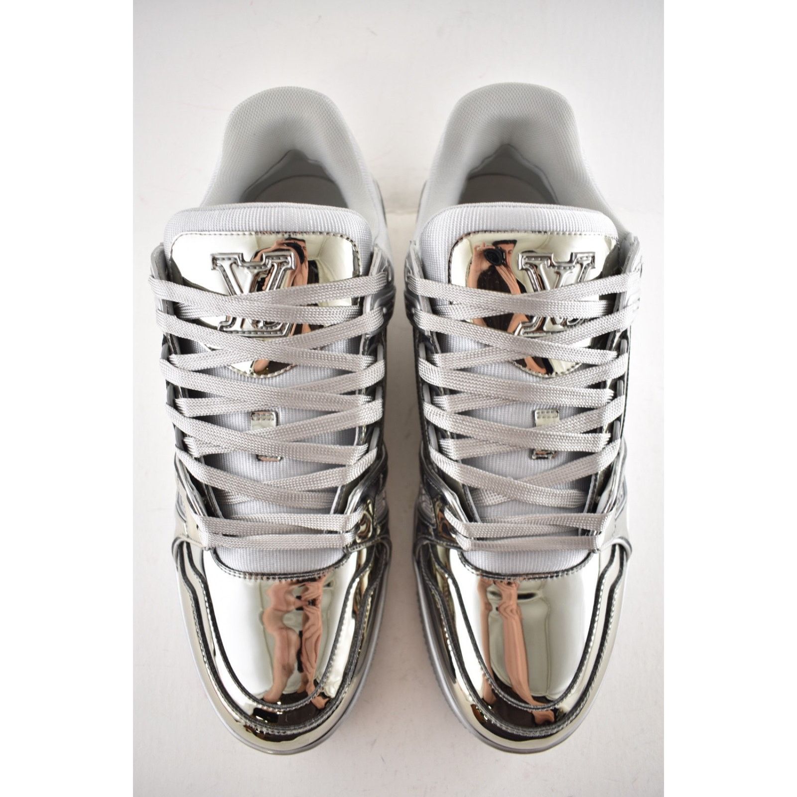 Louis Vuitton Louis Vuitton Chrome Metallic Mirror Silver Low Top Trainer Size US 9 / EU 42 - 11 Thumbnail