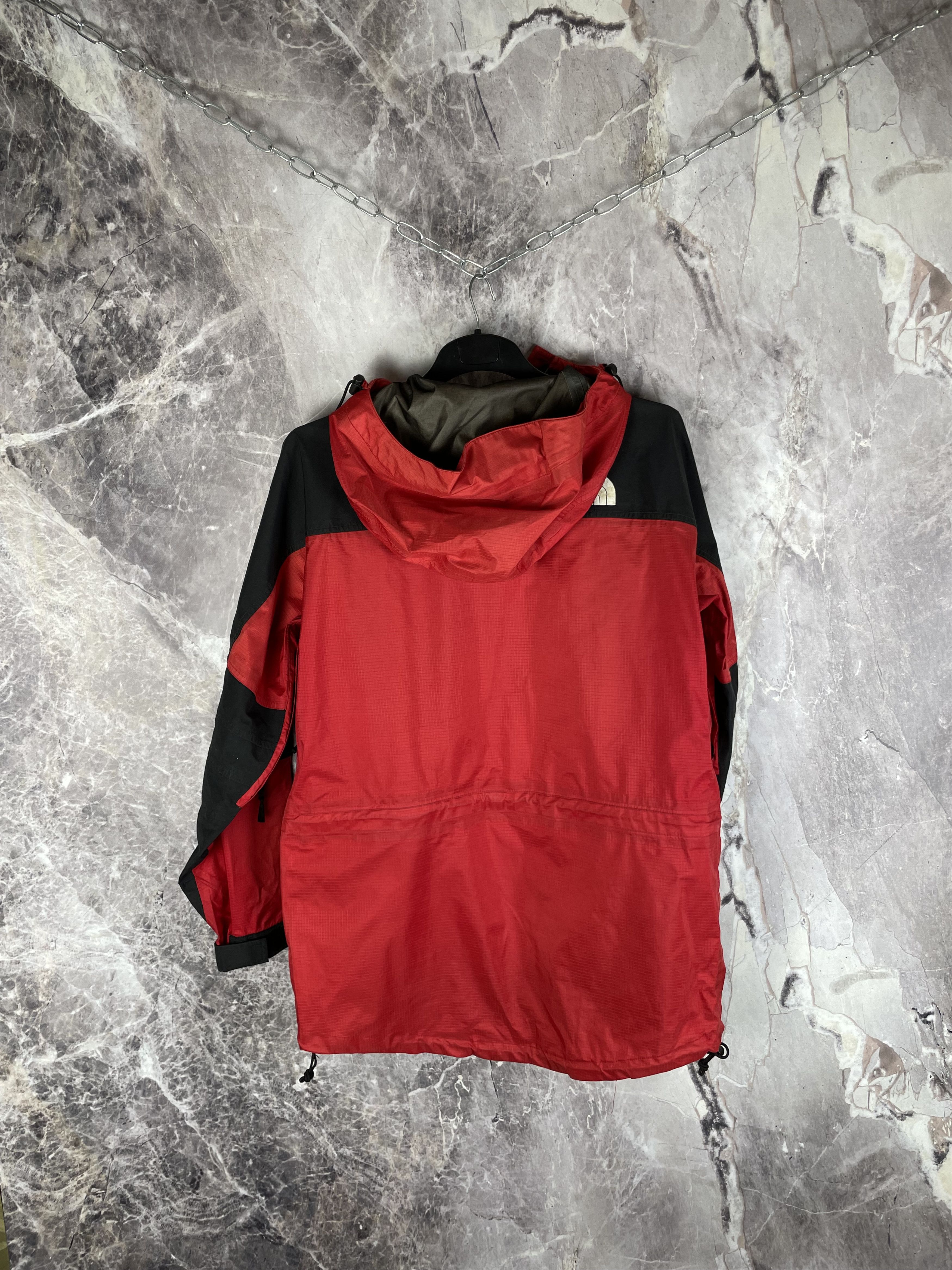 The North Face 90s The North Face Mountain Light Gore-Tex Red Ski Jacket Size US M / EU 48-50 / 2 - 15 Thumbnail
