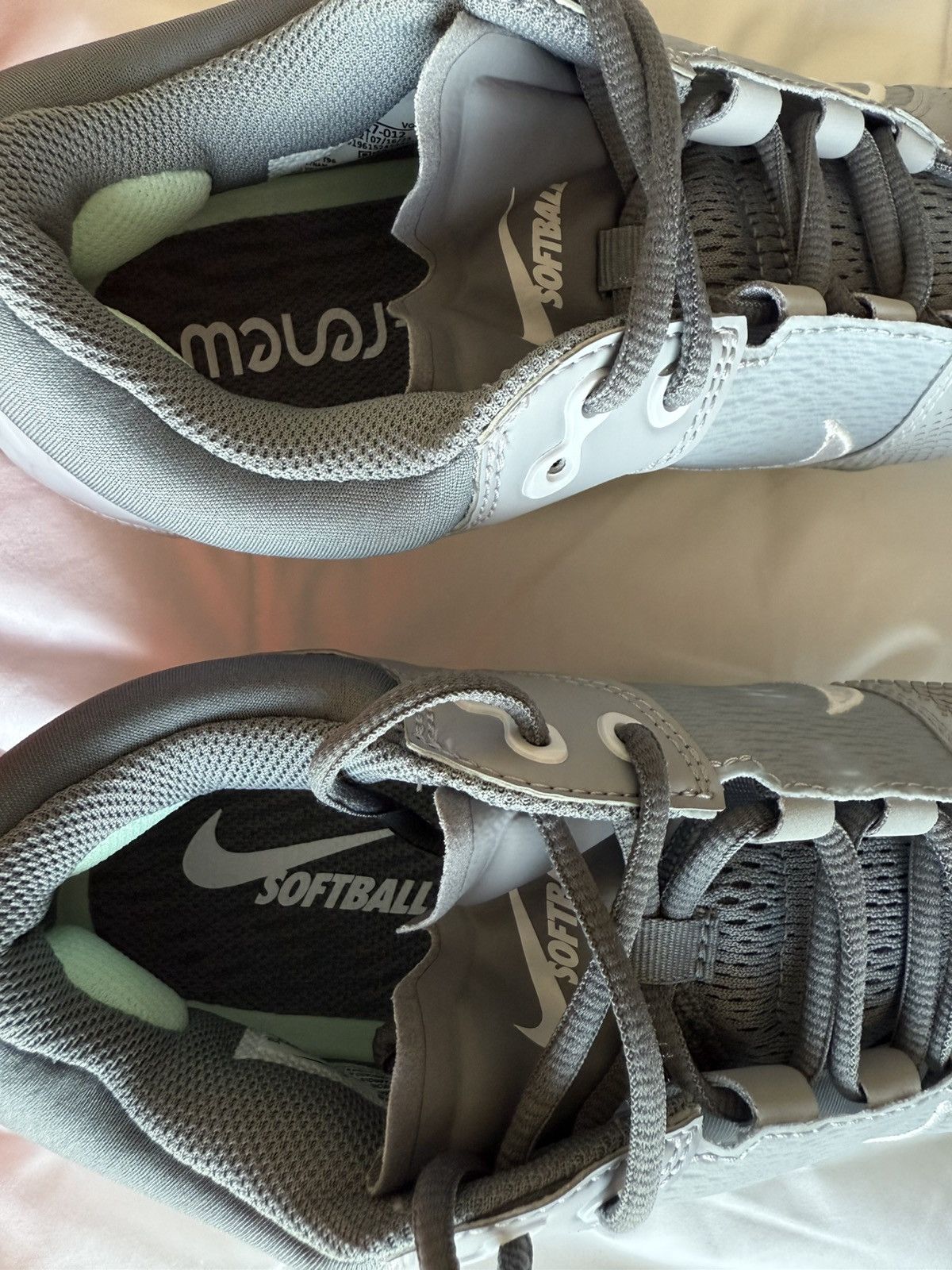 Nike Nike Hyperdiamond 4 Elite cleats, NIB! sz 7.5 softball NEW Size US 7.5 / IT 37.5 - 14 Thumbnail
