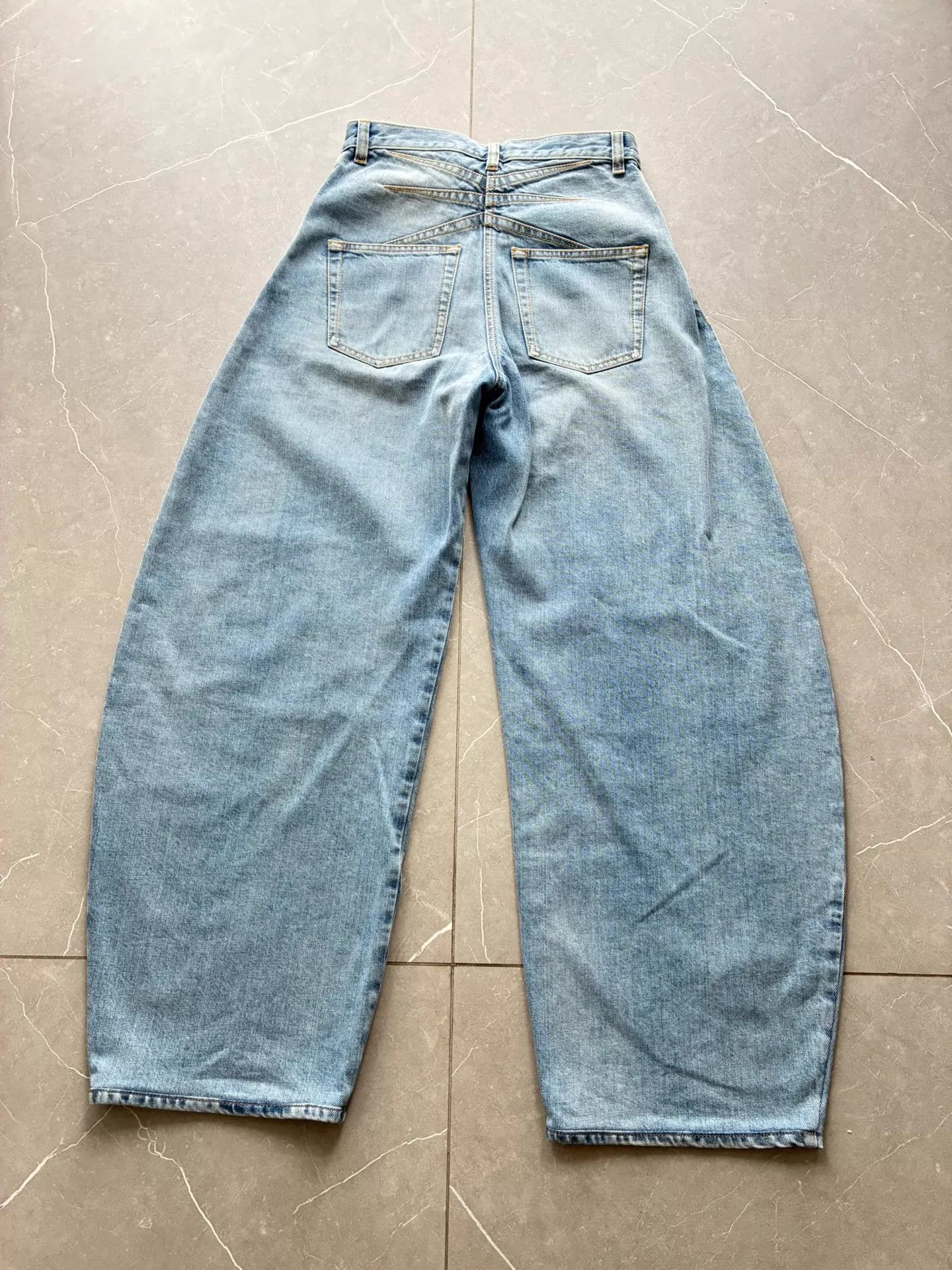 Alaia ALAIA High-Waisted Curved Leg Jeans 36 Light Blue Size 26" / US 2 / IT 38 - 3 Thumbnail