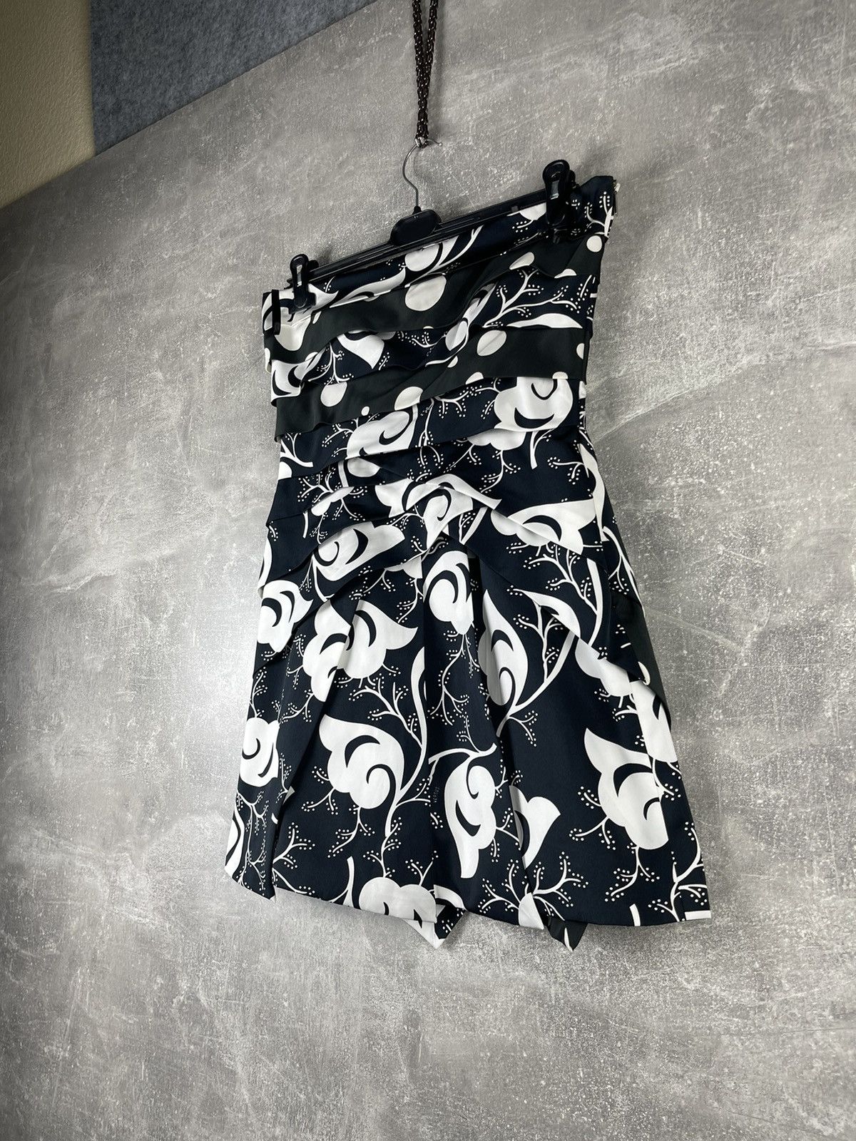 Versus Versace Versus Versace 2000s Black White Draped Floral Mini Dress Size M / US 6-8 / IT 42-44 - 2 Thumbnail