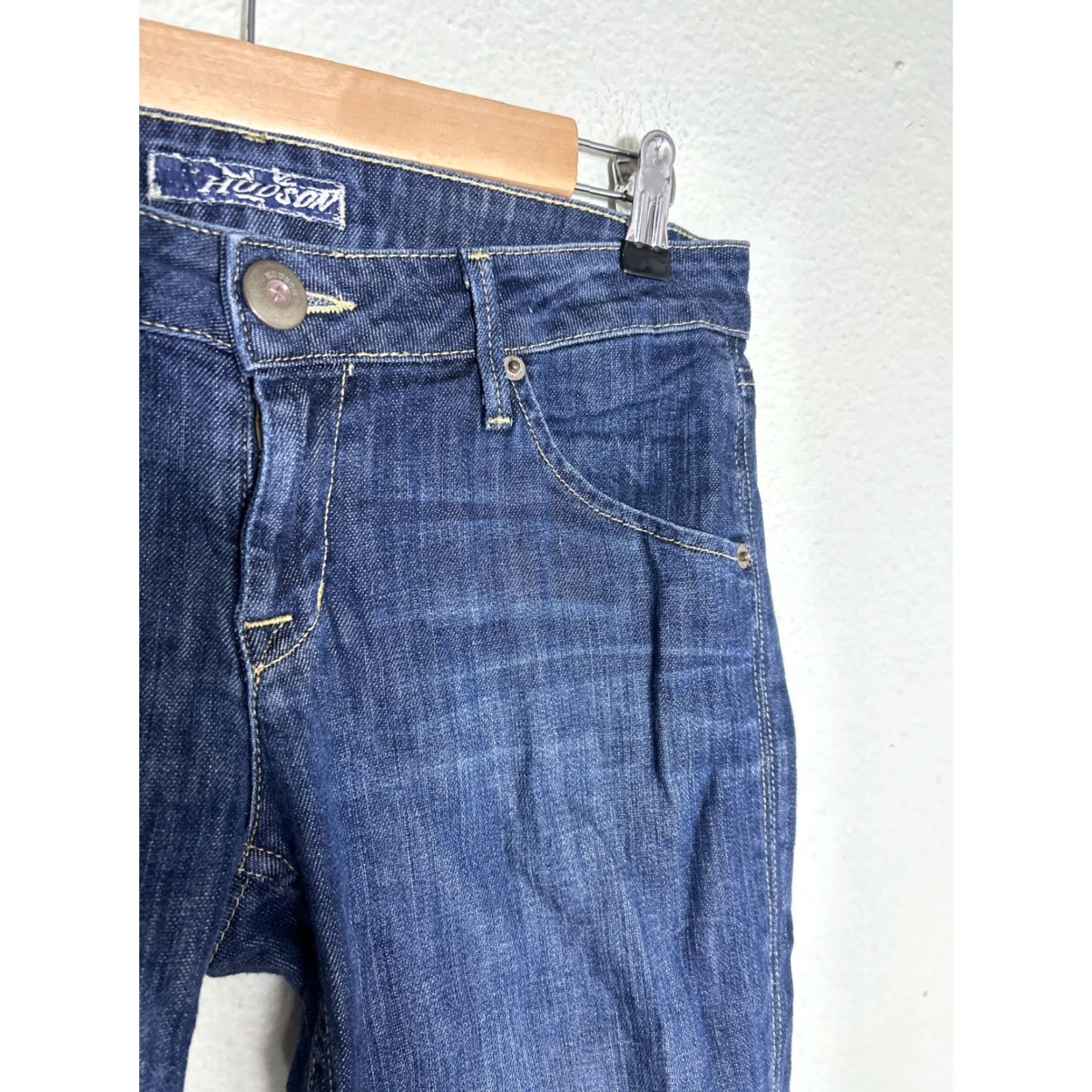 Hudson HUDSON Dark Wash Cropped Jeans Womens 30x21 Size 30 Regular Blue Cropped Jeans Womens Fashion 90s? Size 30" / US 8 / IT 44 - 5 Thumbnail