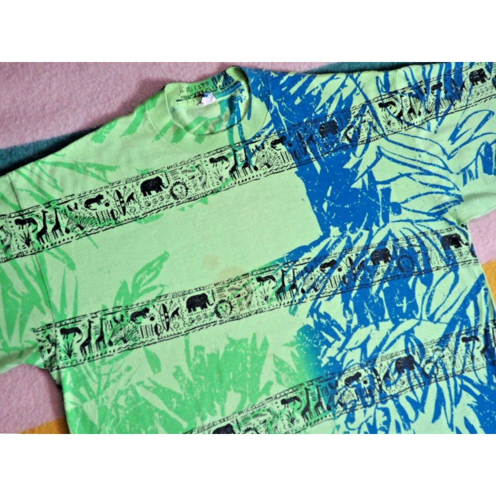 Vintage VTG Sun Surf Tee AOP Neon Green USA Sun Animal Safari 80s 90s T-Shirt XL Men Graphic Cotton Shirt Size US XL / EU 56 / 4 - 2 Thumbnail